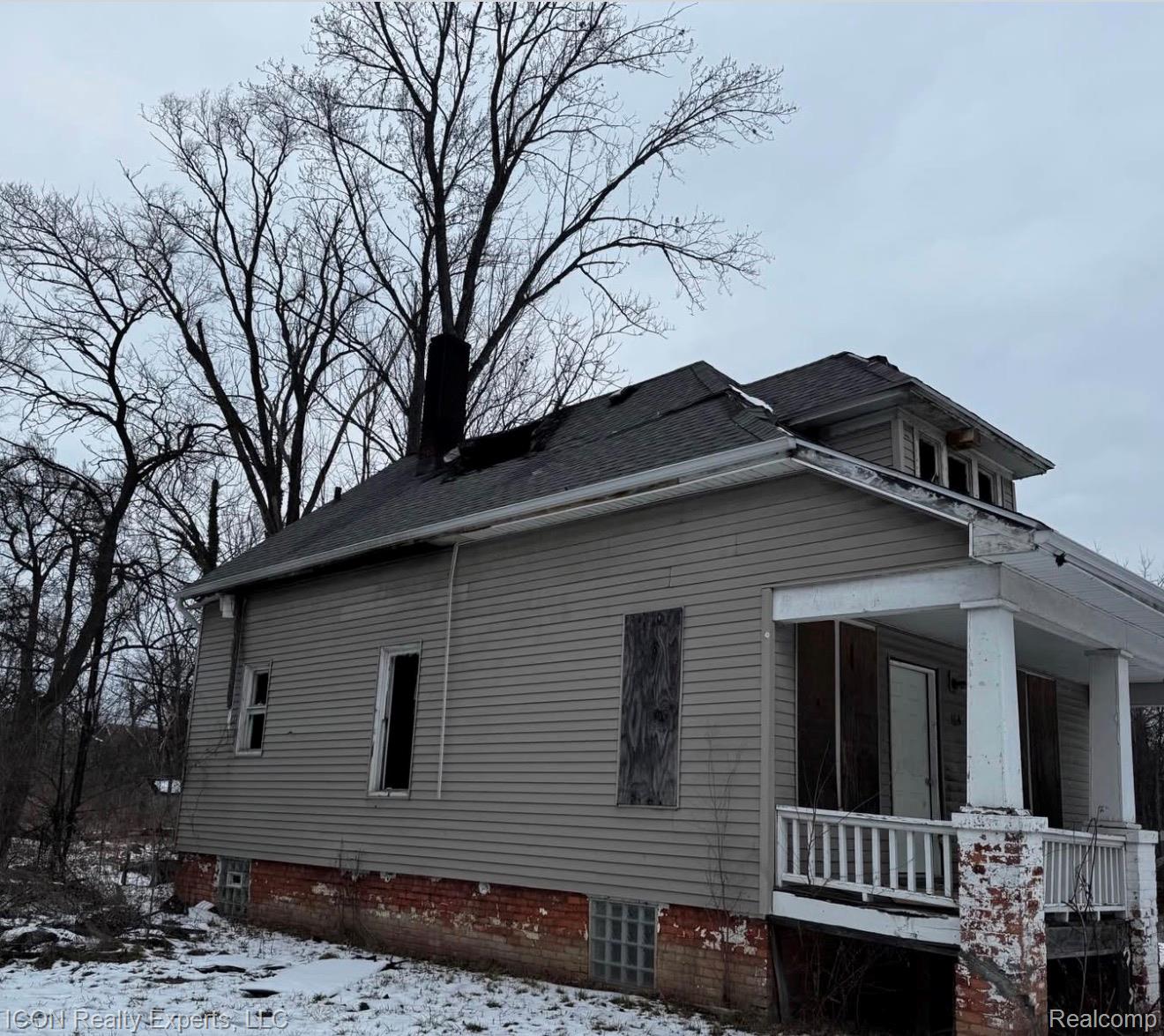 164 Grove Street Property Photo 1