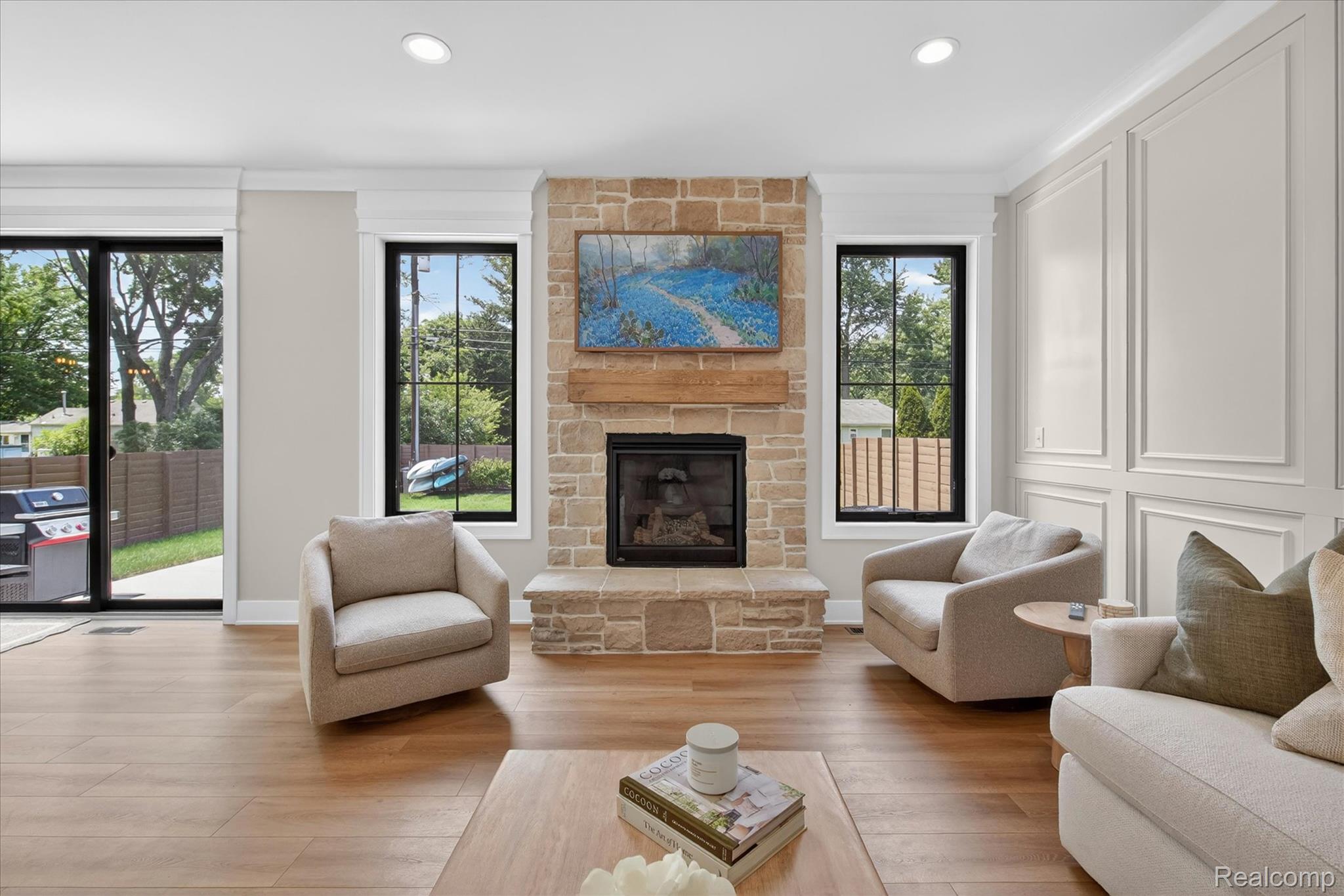 9295 Elmhurst Avenue Property Photo 11