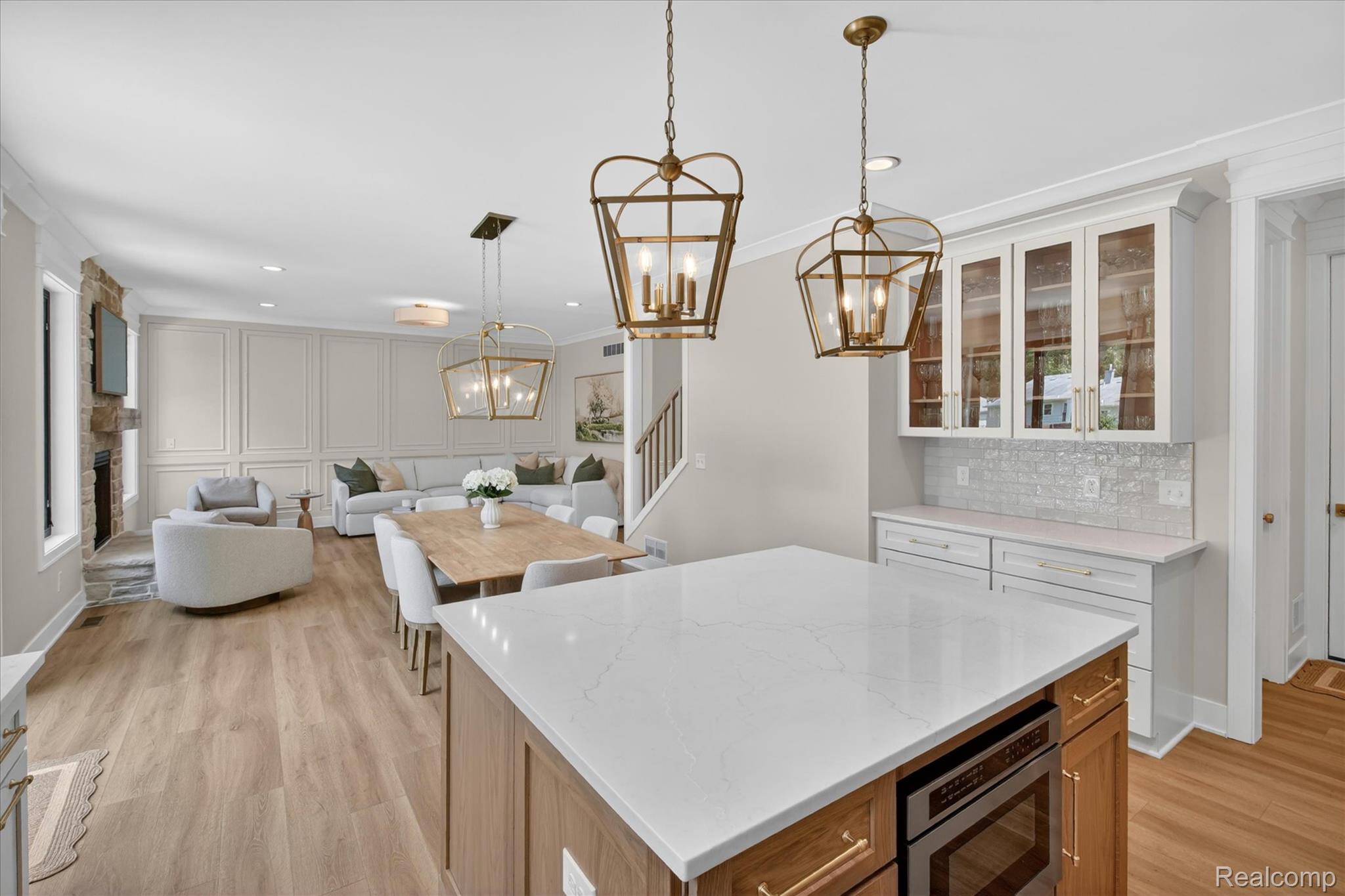 9295 Elmhurst Avenue Property Photo 15