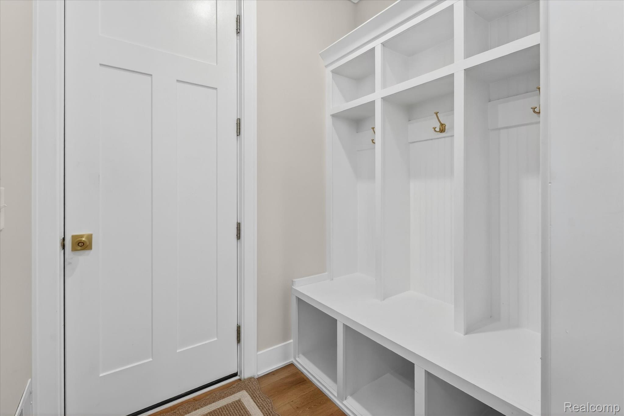 9295 Elmhurst Avenue Property Photo 39
