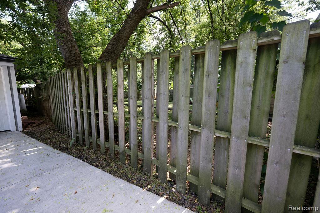 28140 Everett Street Property Photo 18