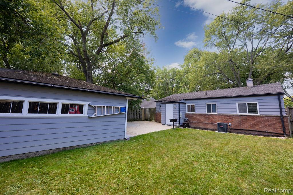 28140 Everett Street Property Photo 24