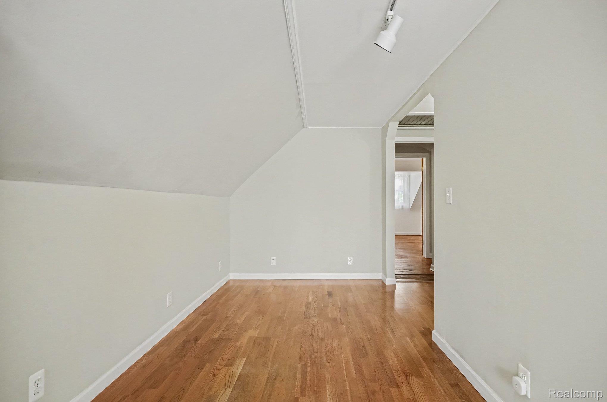 473 Calvin Avenue Property Photo 16