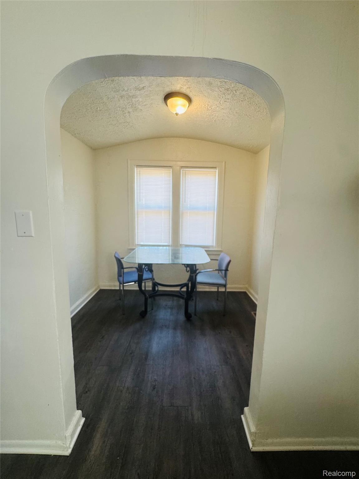 15820 Wisconsin Street Property Photo 4