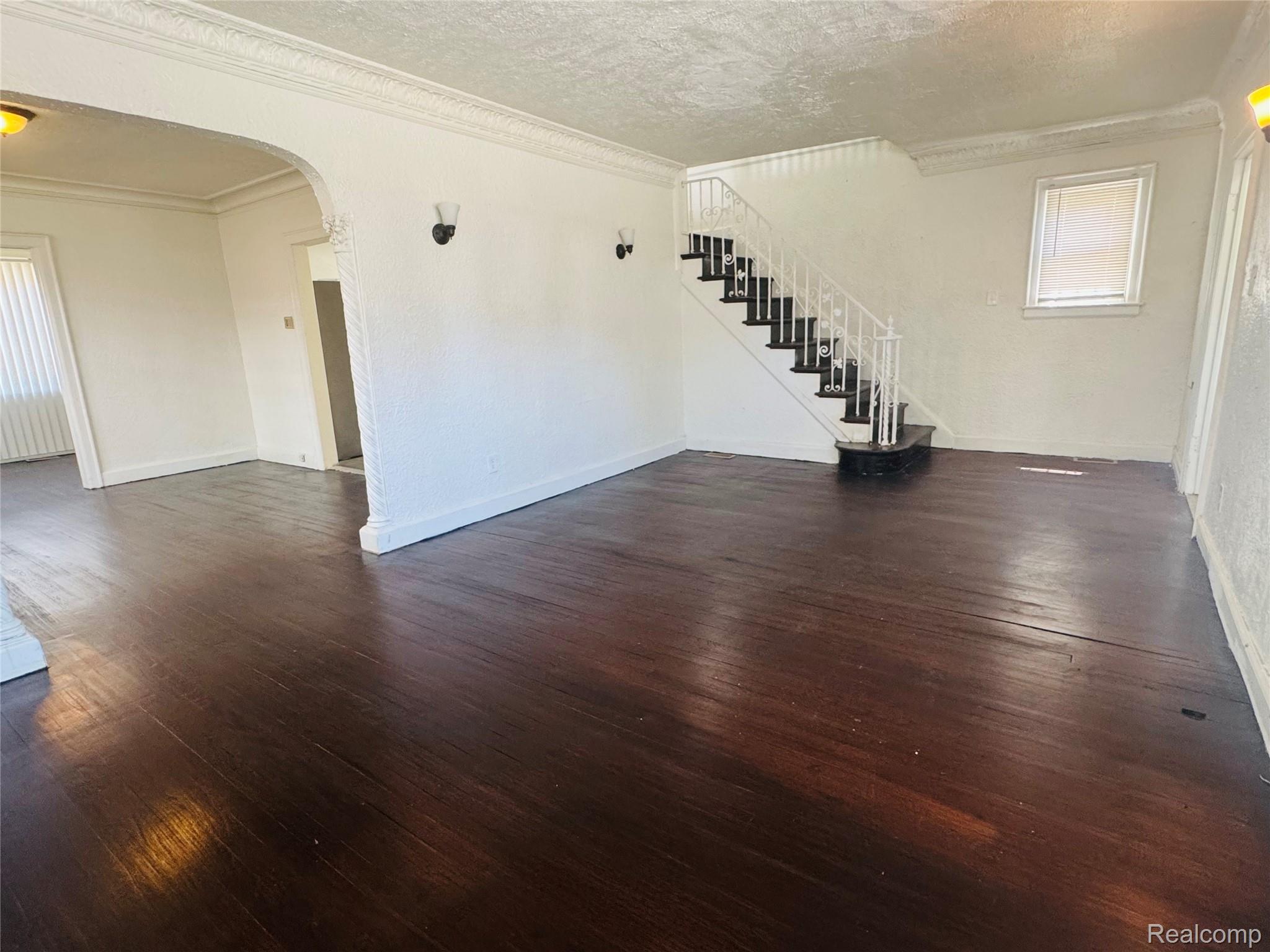 15820 Wisconsin Street Property Photo 11