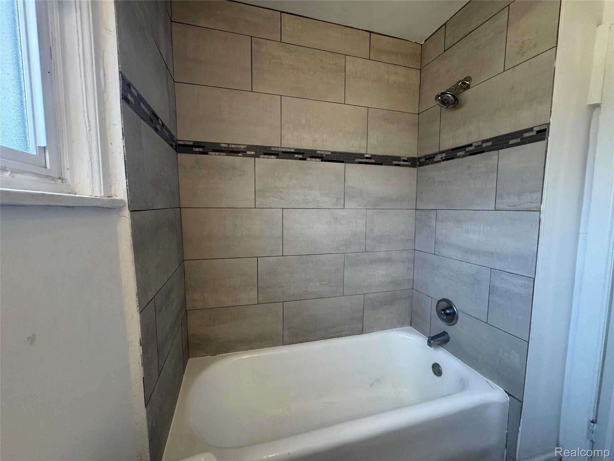 15820 Wisconsin Street Property Photo 14