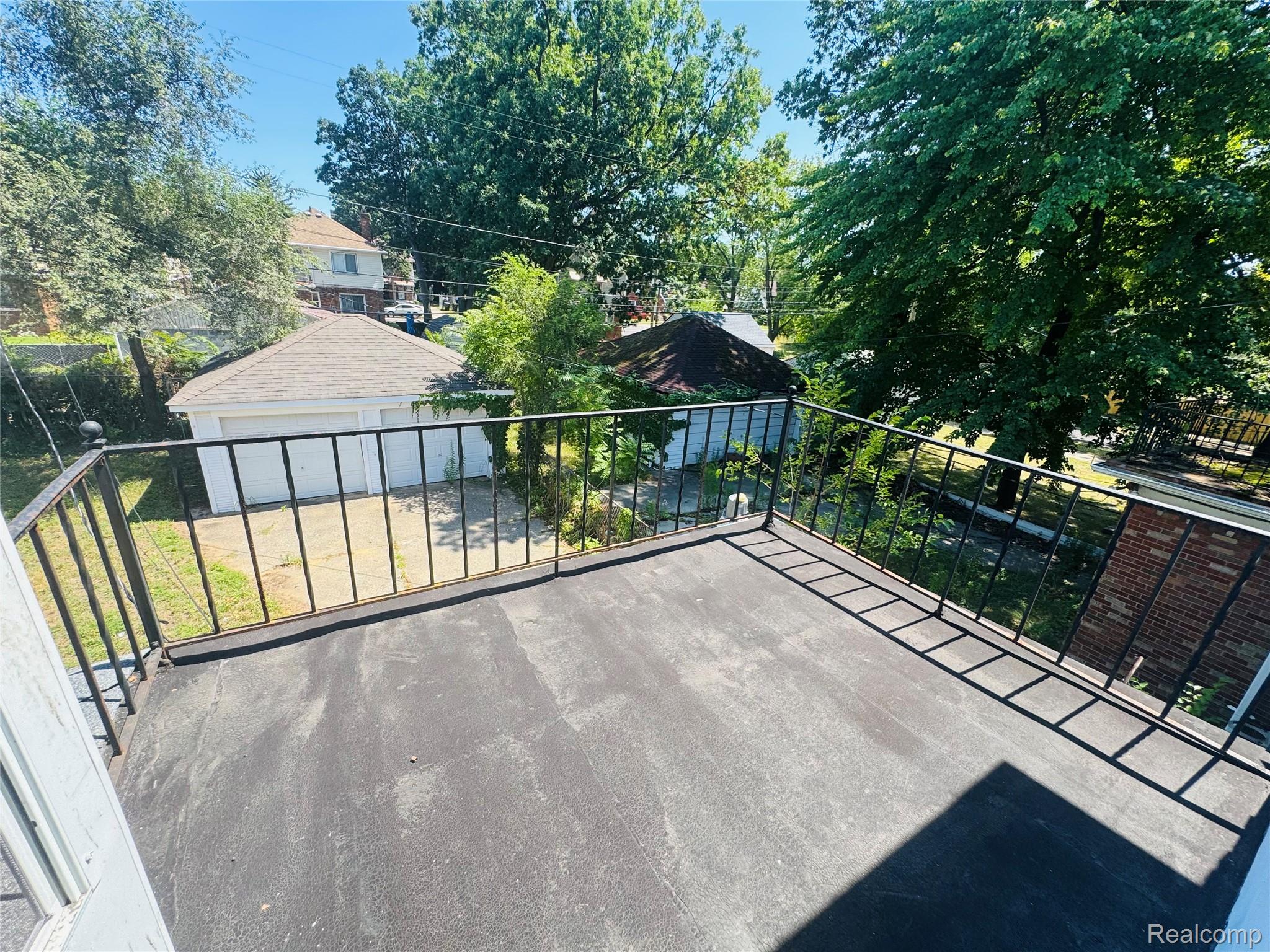 15820 Wisconsin Street Property Photo 16