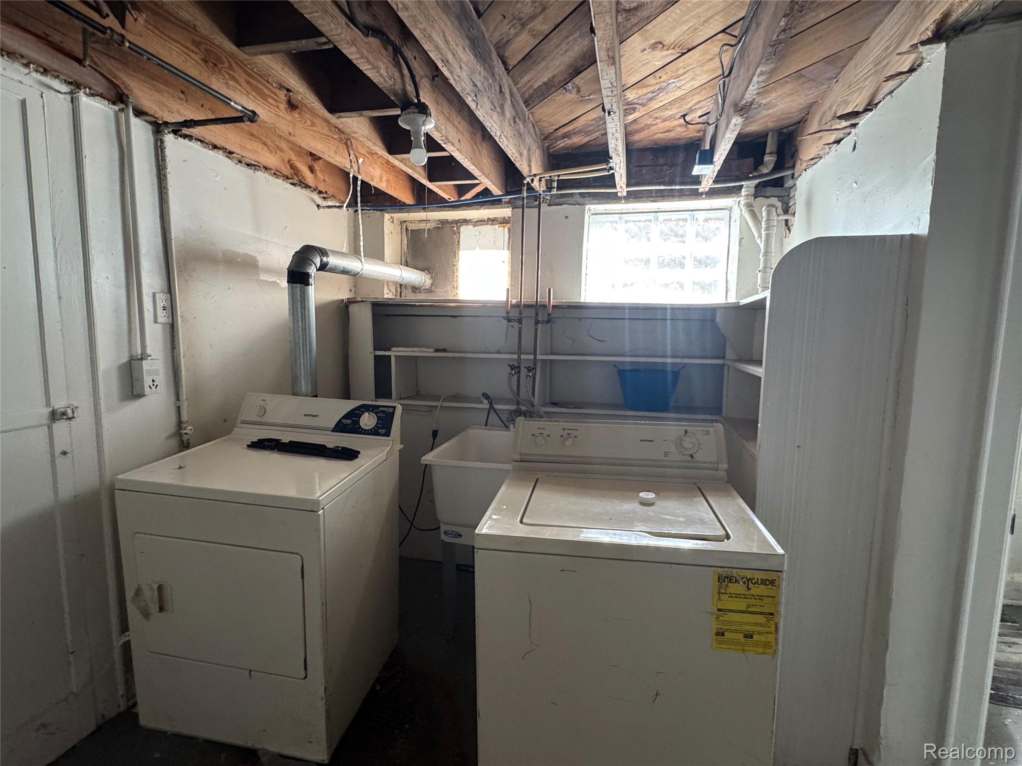 15820 Wisconsin Street Property Photo 23