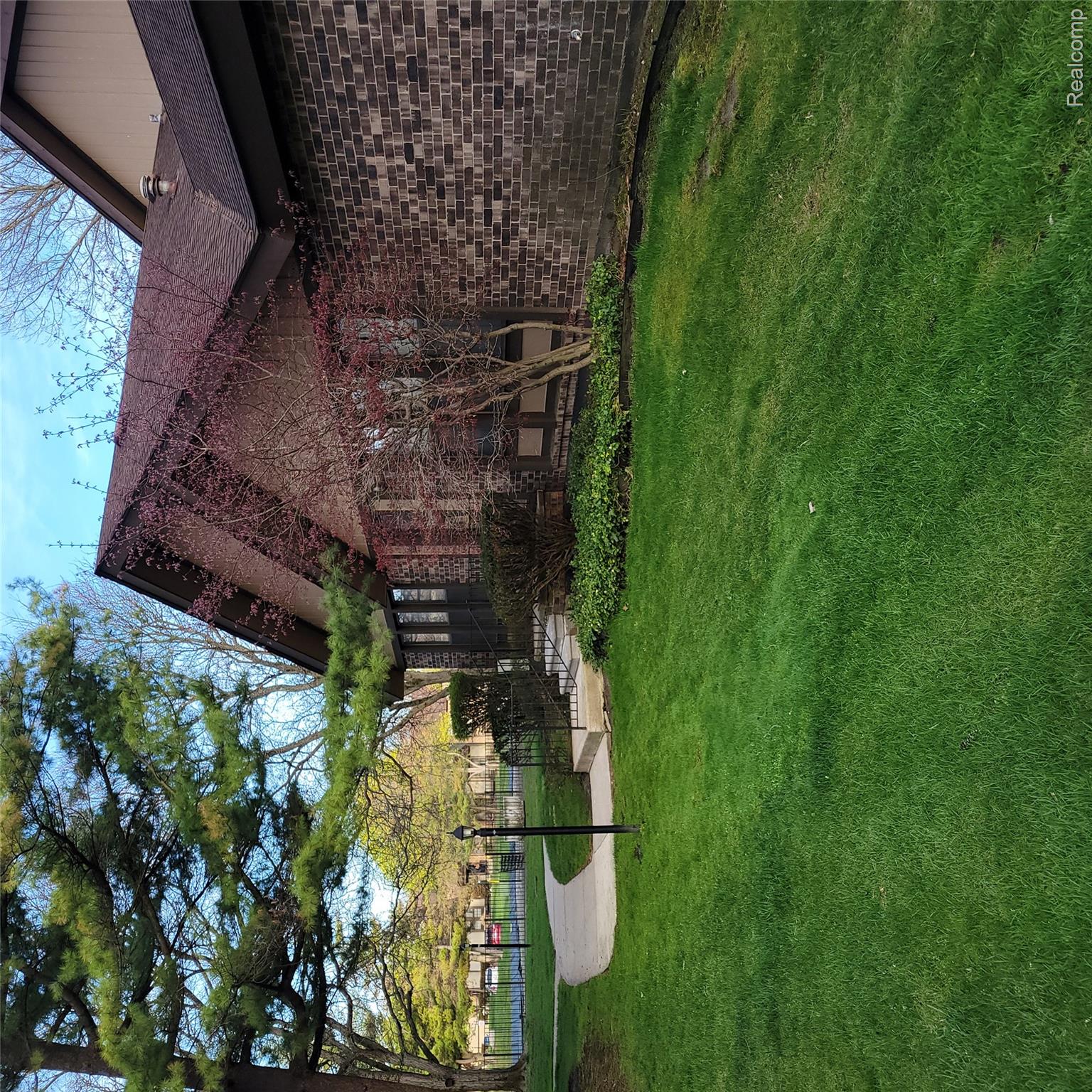 25191 Greenbrooke Drive Property Photo 1