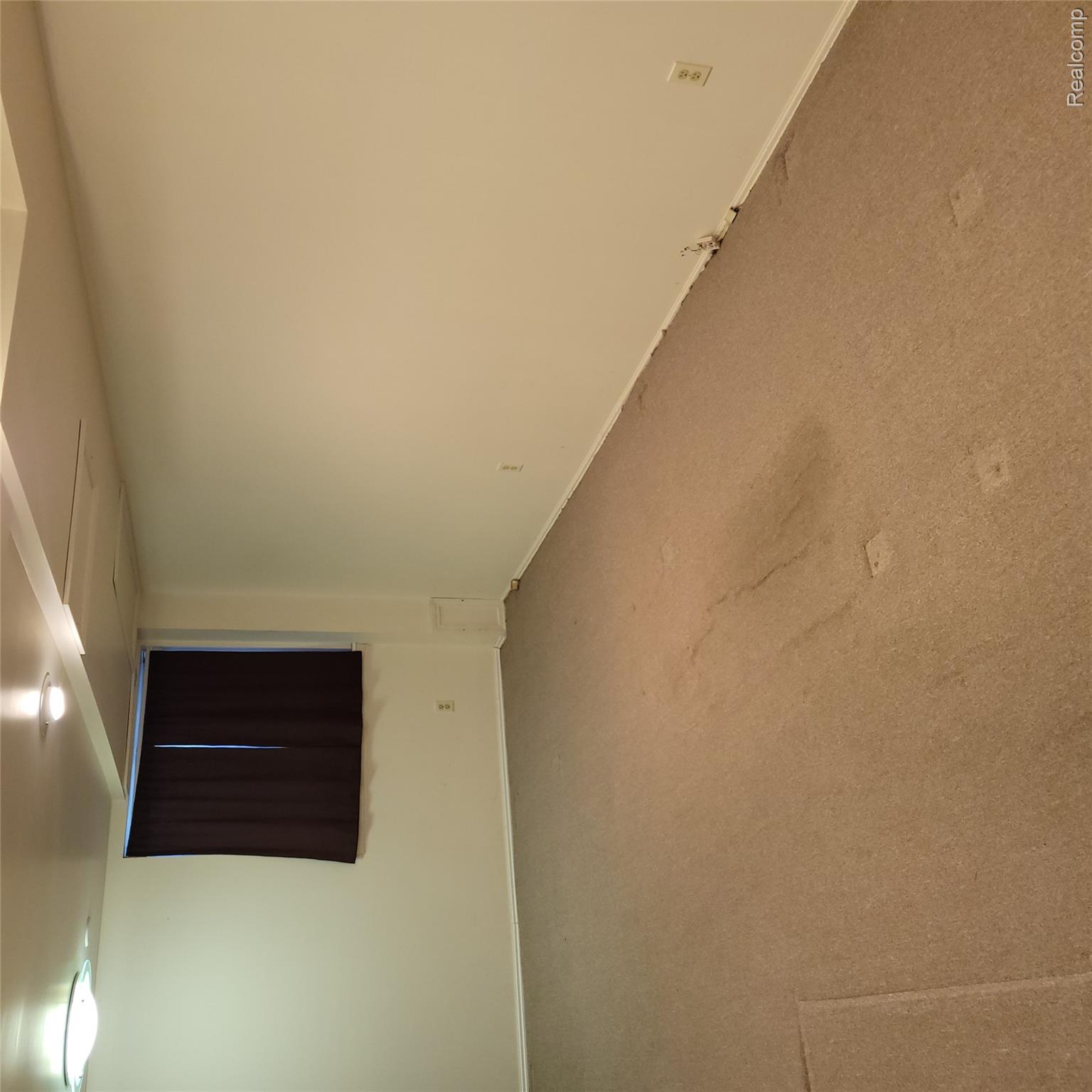 25191 Greenbrooke Drive Property Photo 10