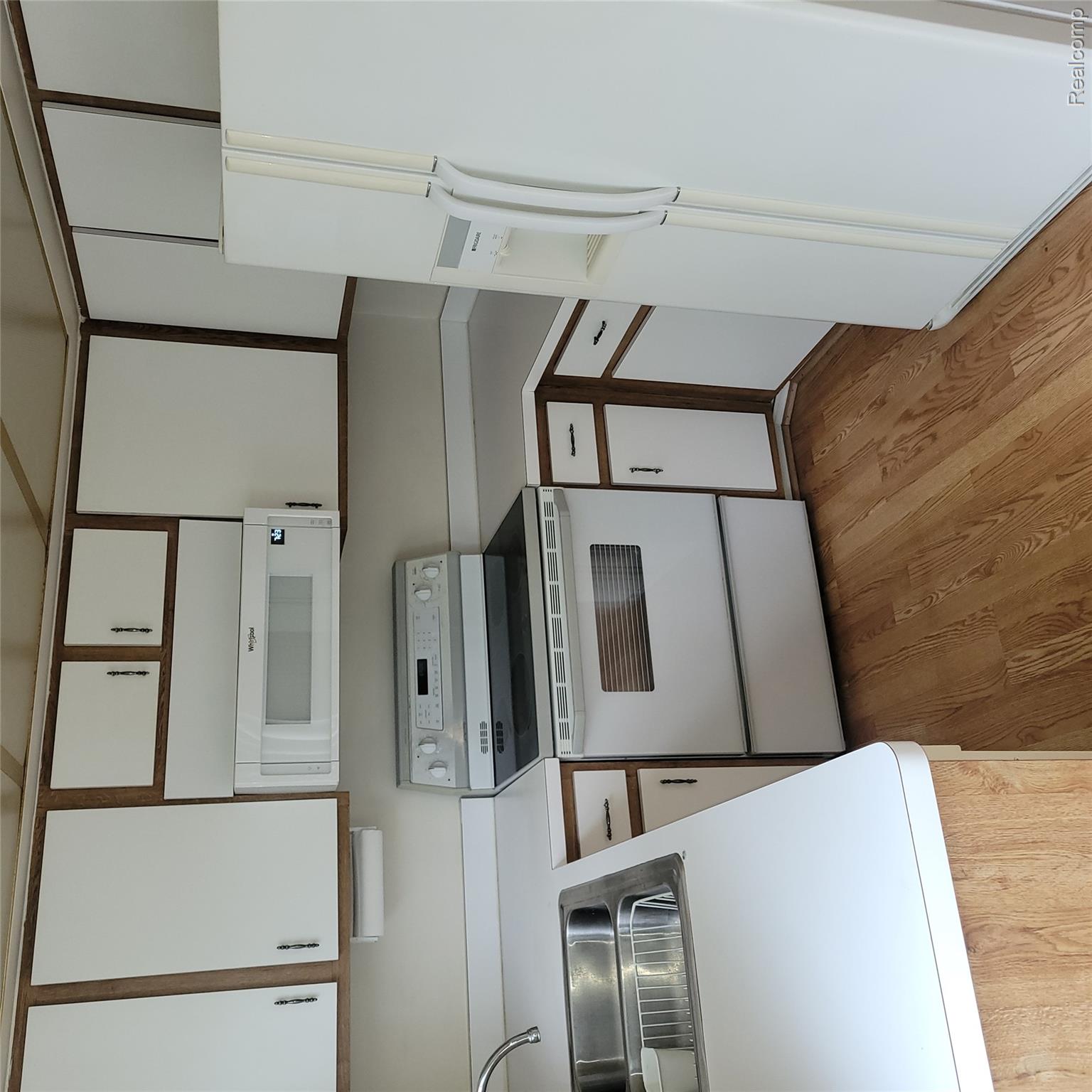 25191 Greenbrooke Drive Property Photo 19