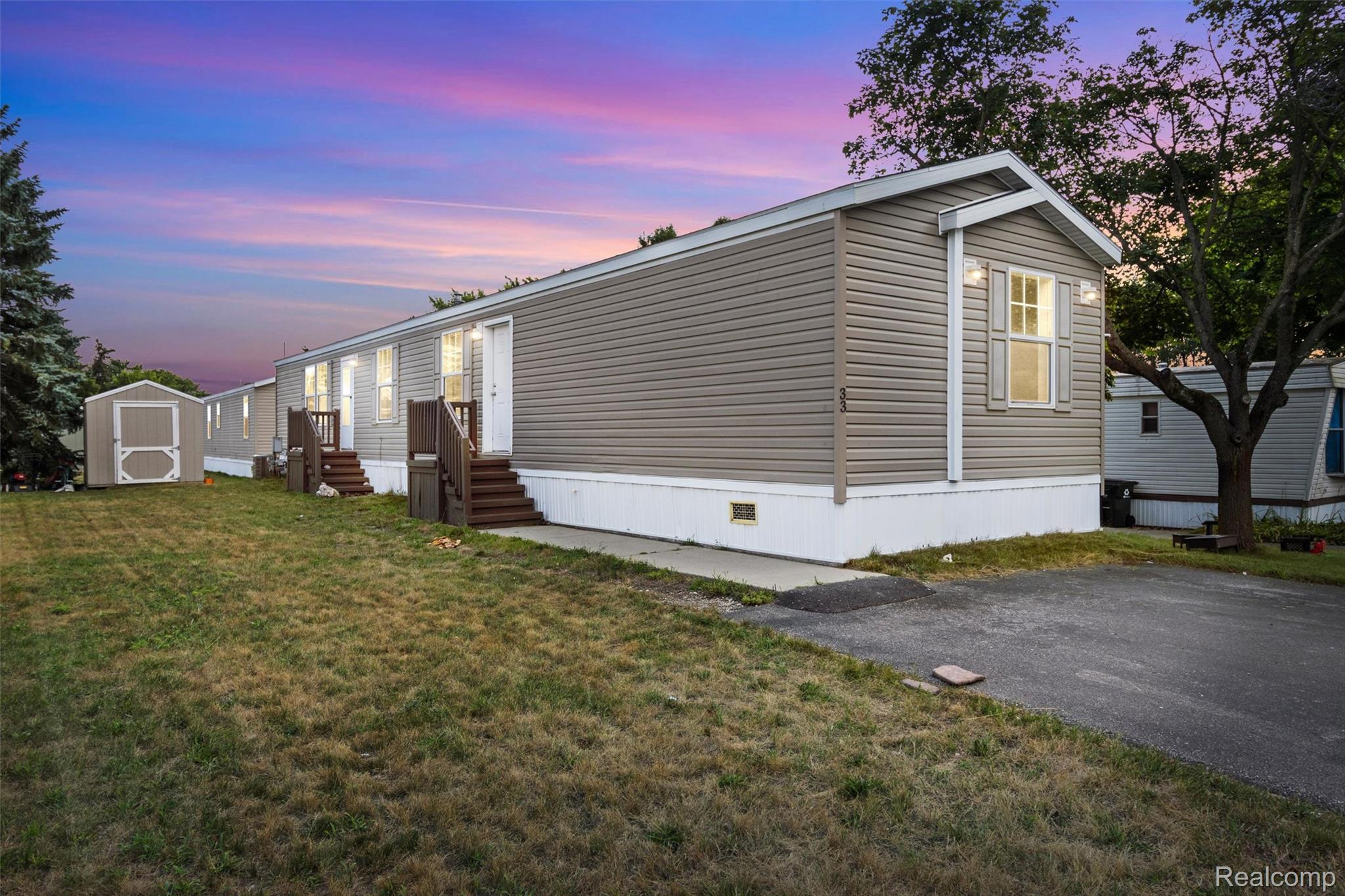 33 Hummingbird Drive Property Photo 1