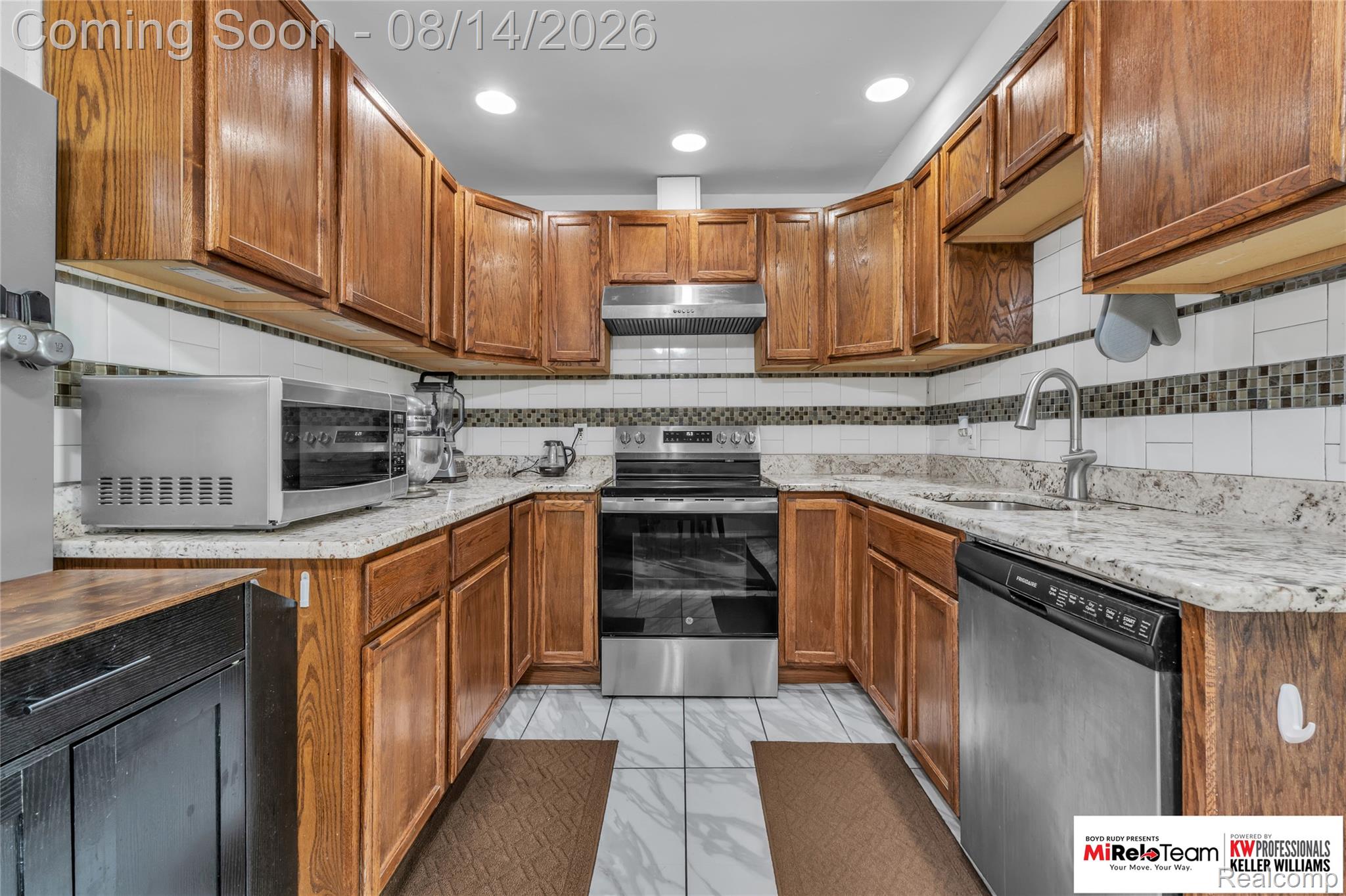 8300 Pacton Drive Property Photo 10