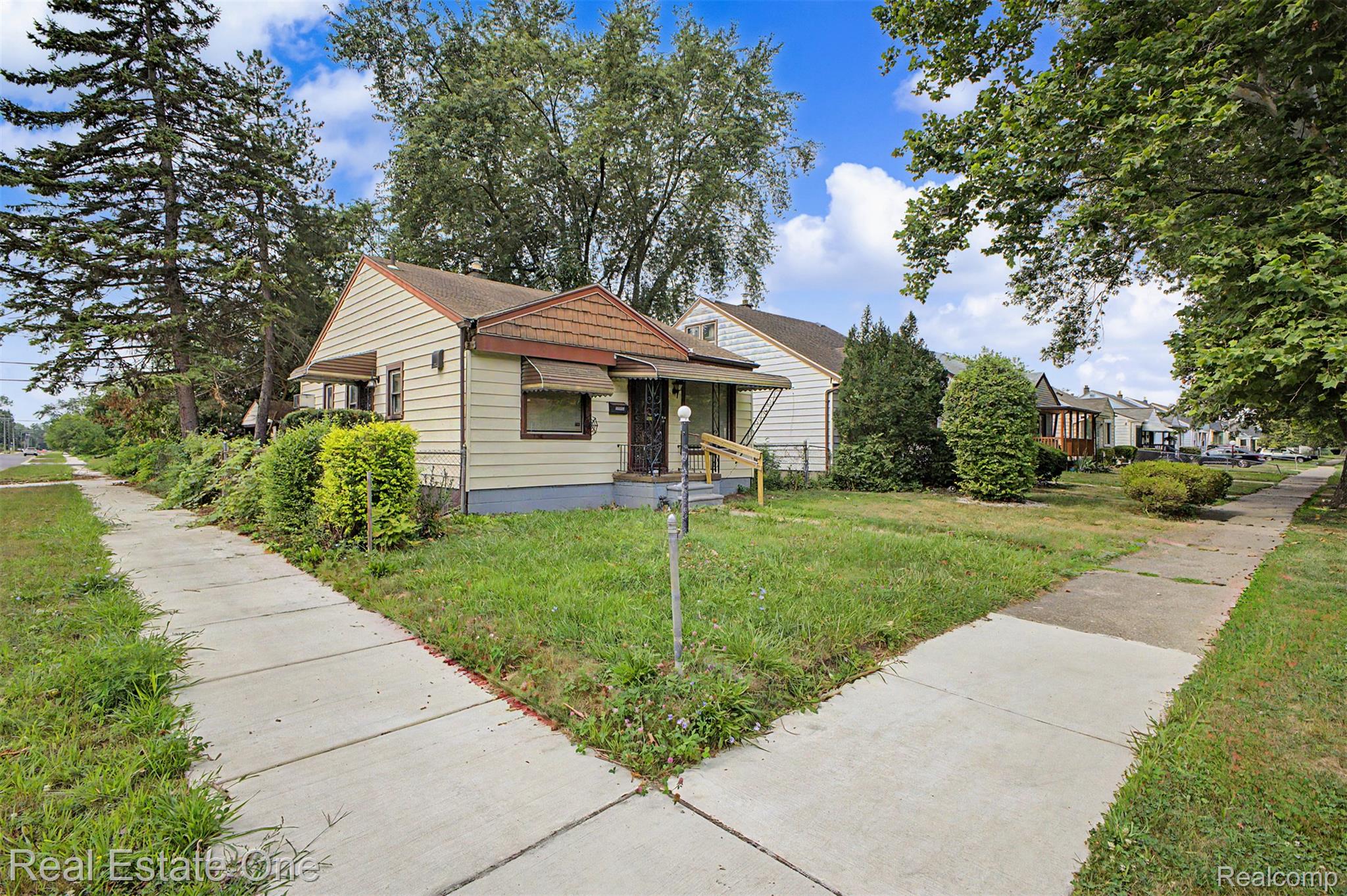 26809 Dartmouth Street Property Photo 3