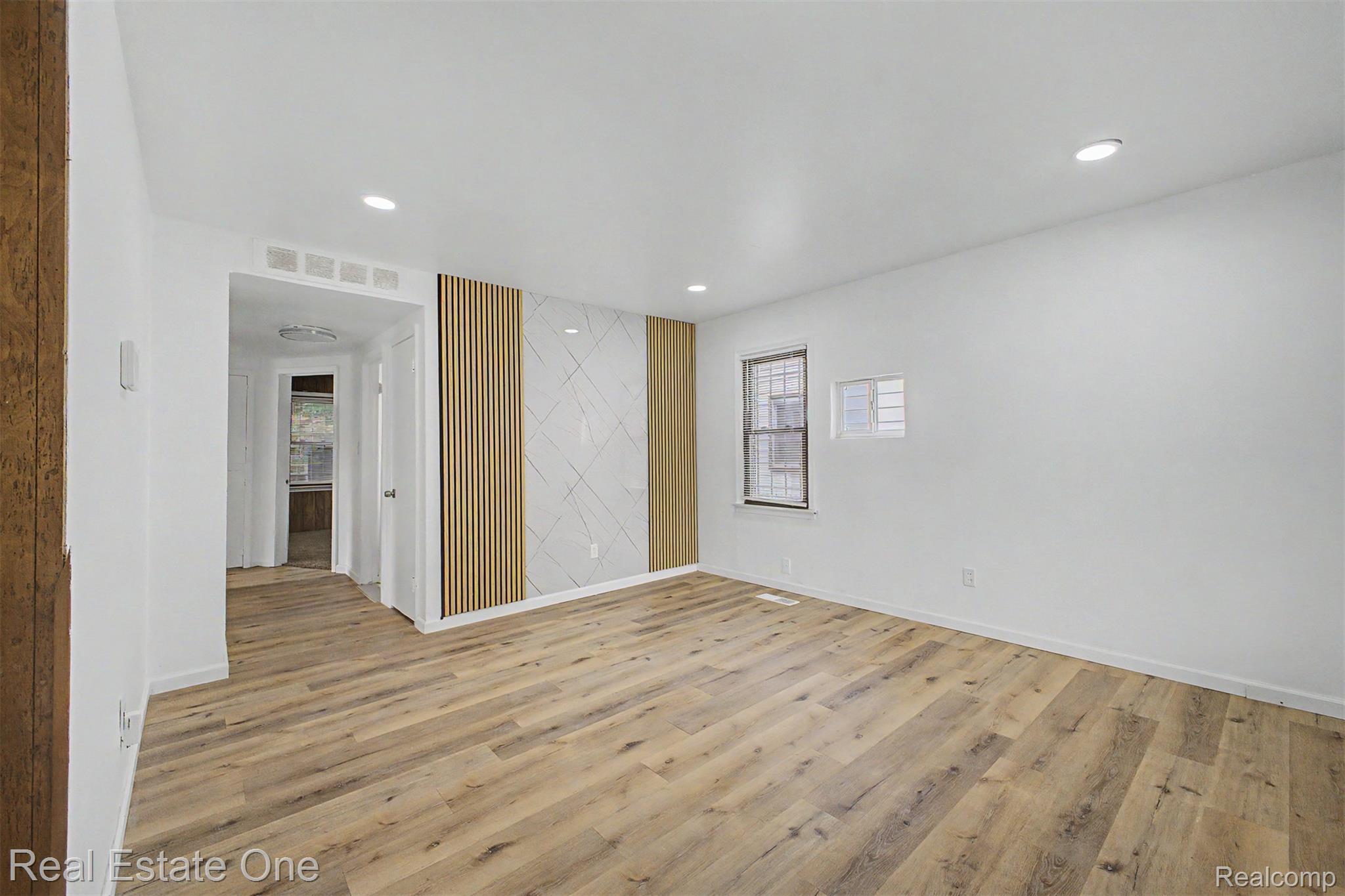26809 Dartmouth Street Property Photo 7