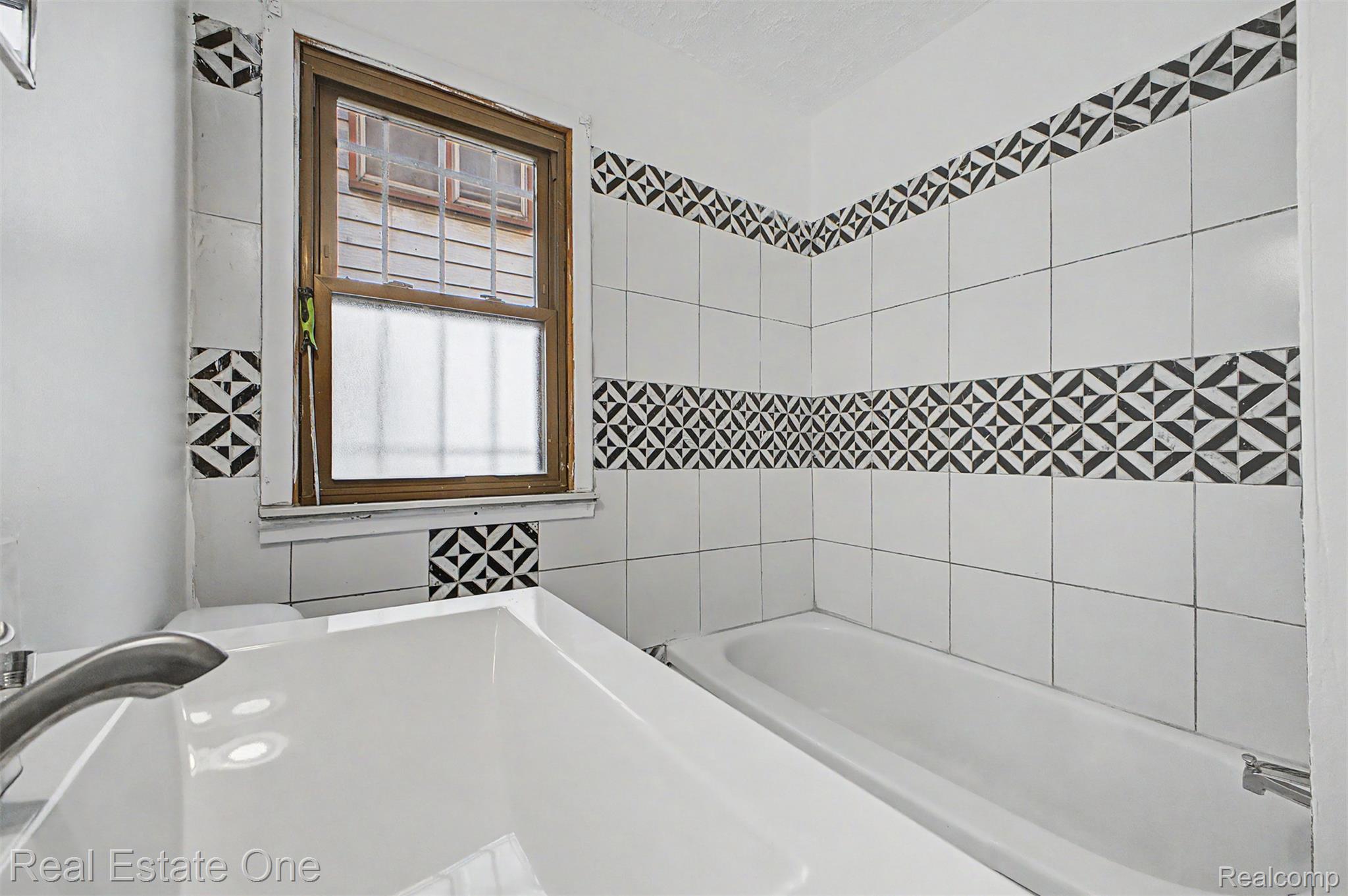 26809 Dartmouth Street Property Photo 21