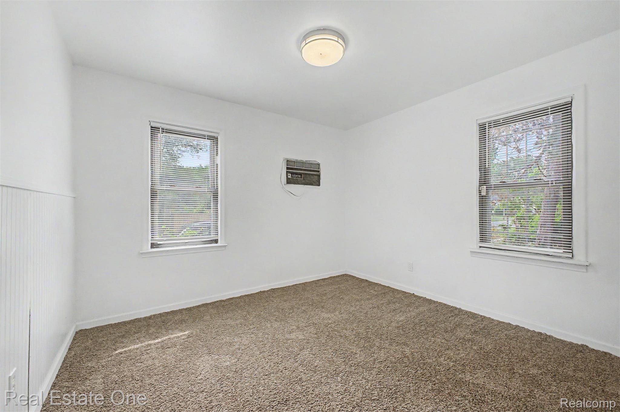 26809 Dartmouth Street Property Photo 24