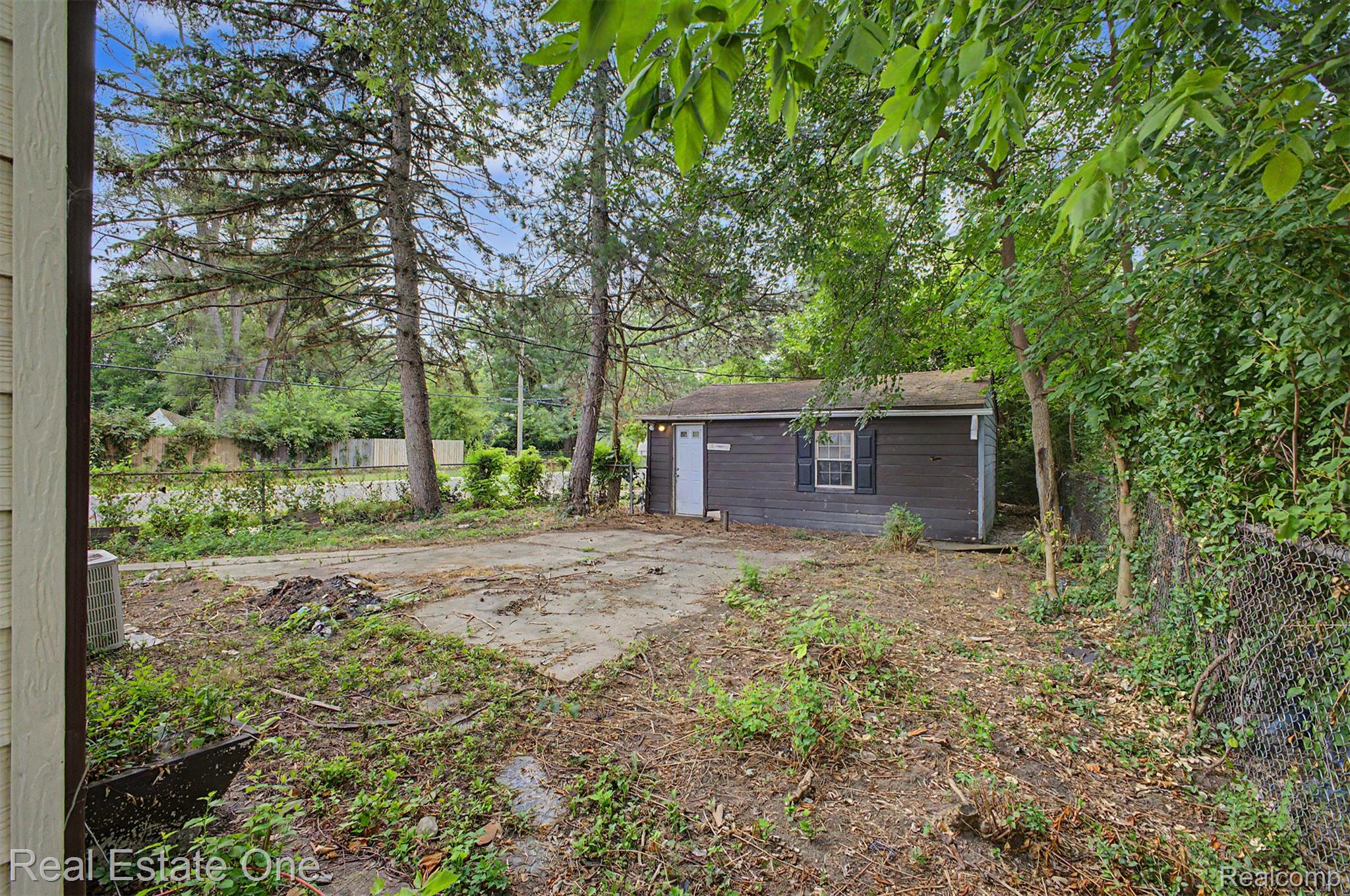 26809 Dartmouth Street Property Photo 29