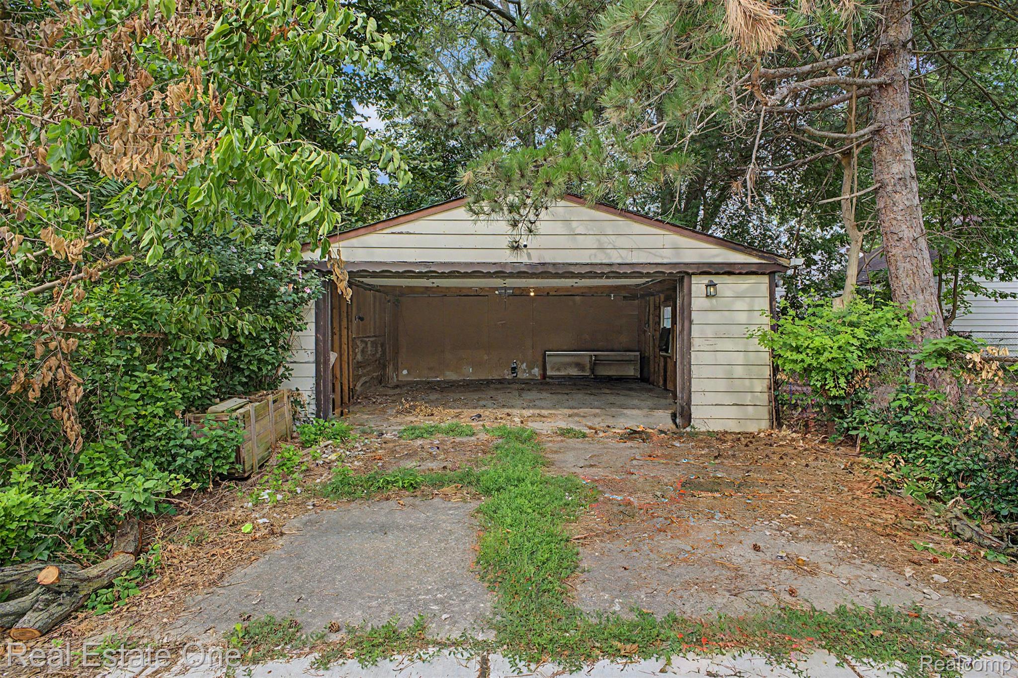 26809 Dartmouth Street Property Photo 30