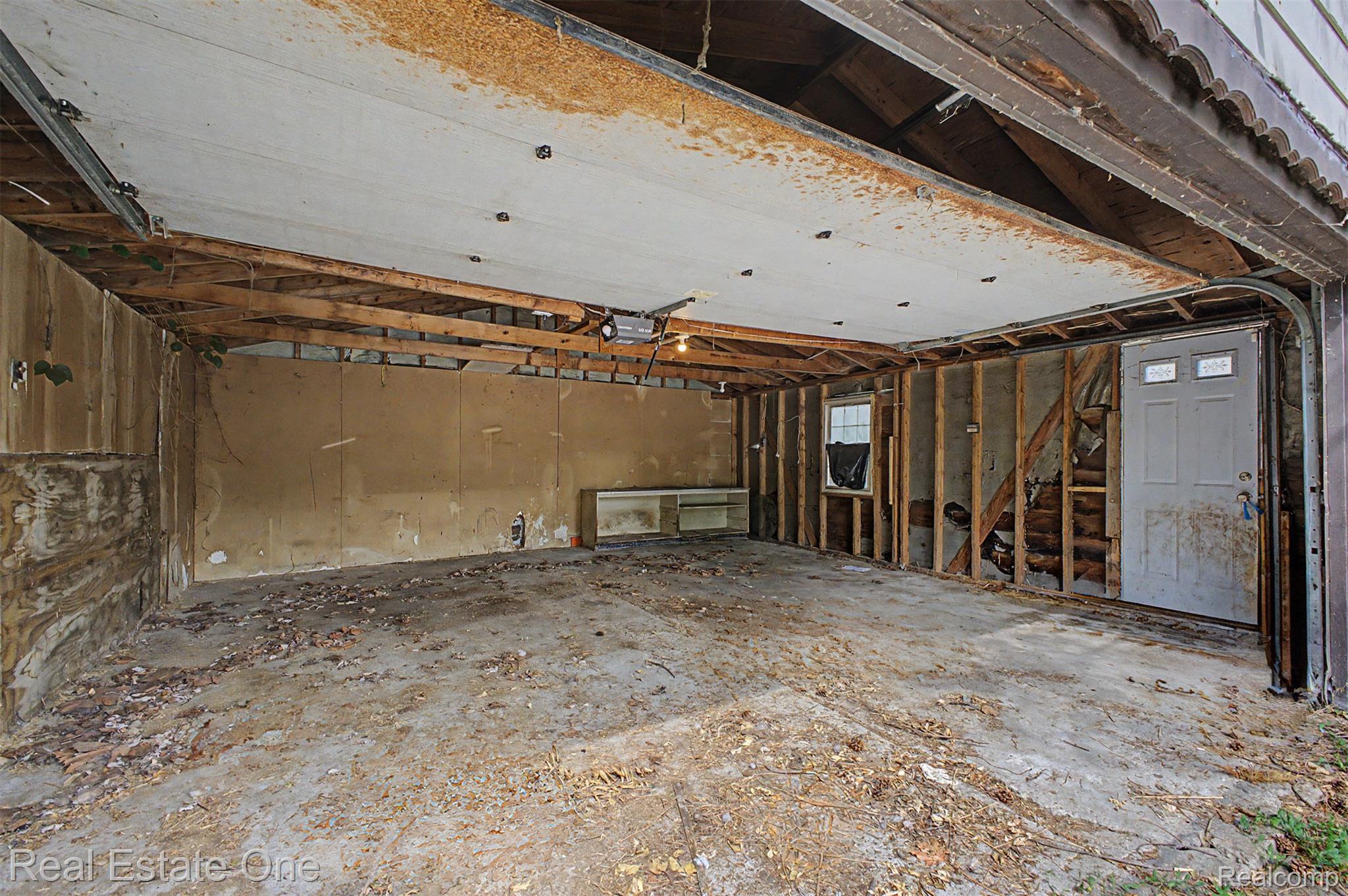 26809 Dartmouth Street Property Photo 31