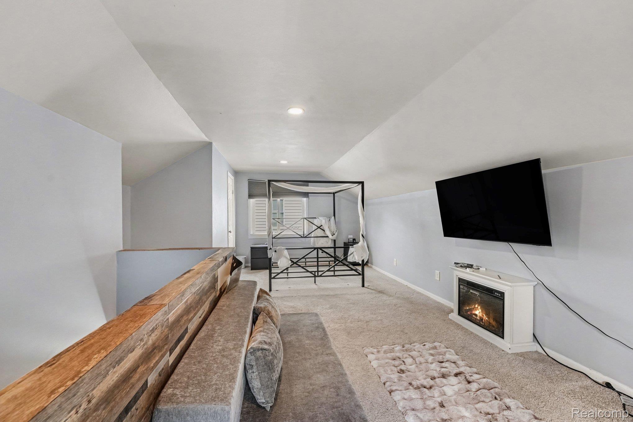 2090 Leblanc Street Property Photo 19