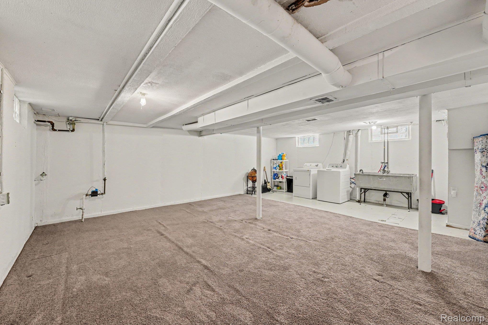 2090 Leblanc Street Property Photo 21