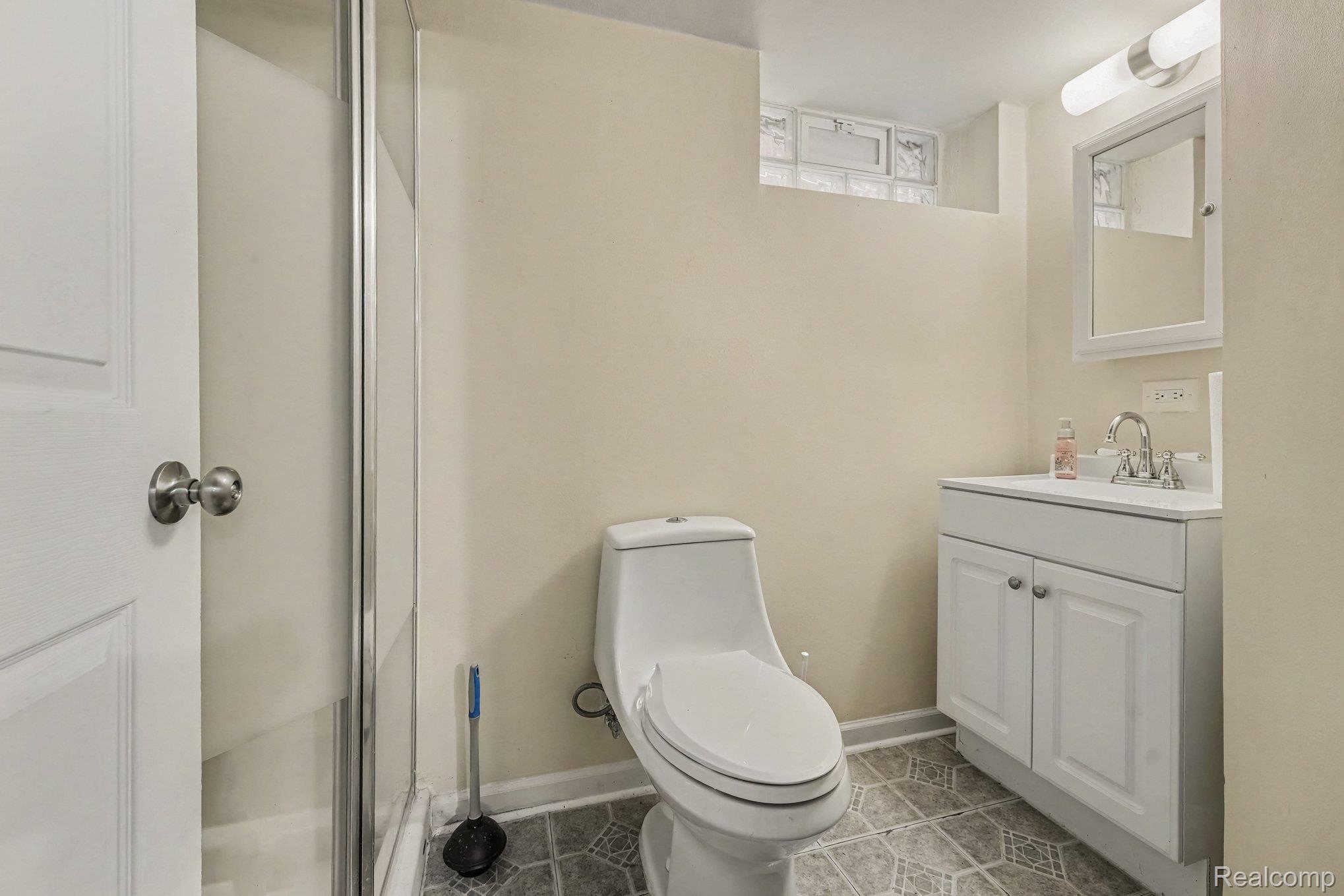 2090 Leblanc Street Property Photo 22