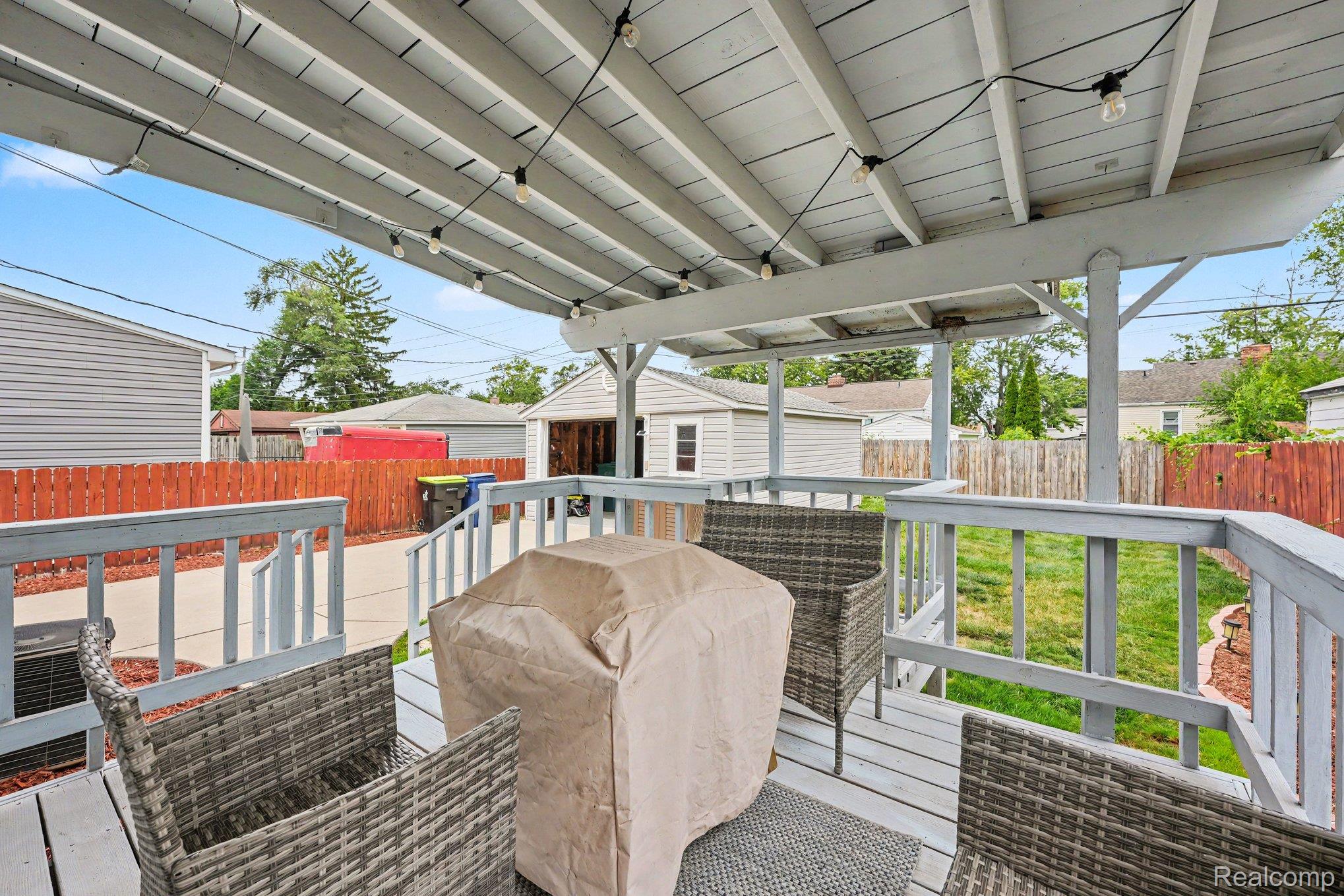 2090 Leblanc Street Property Photo 24