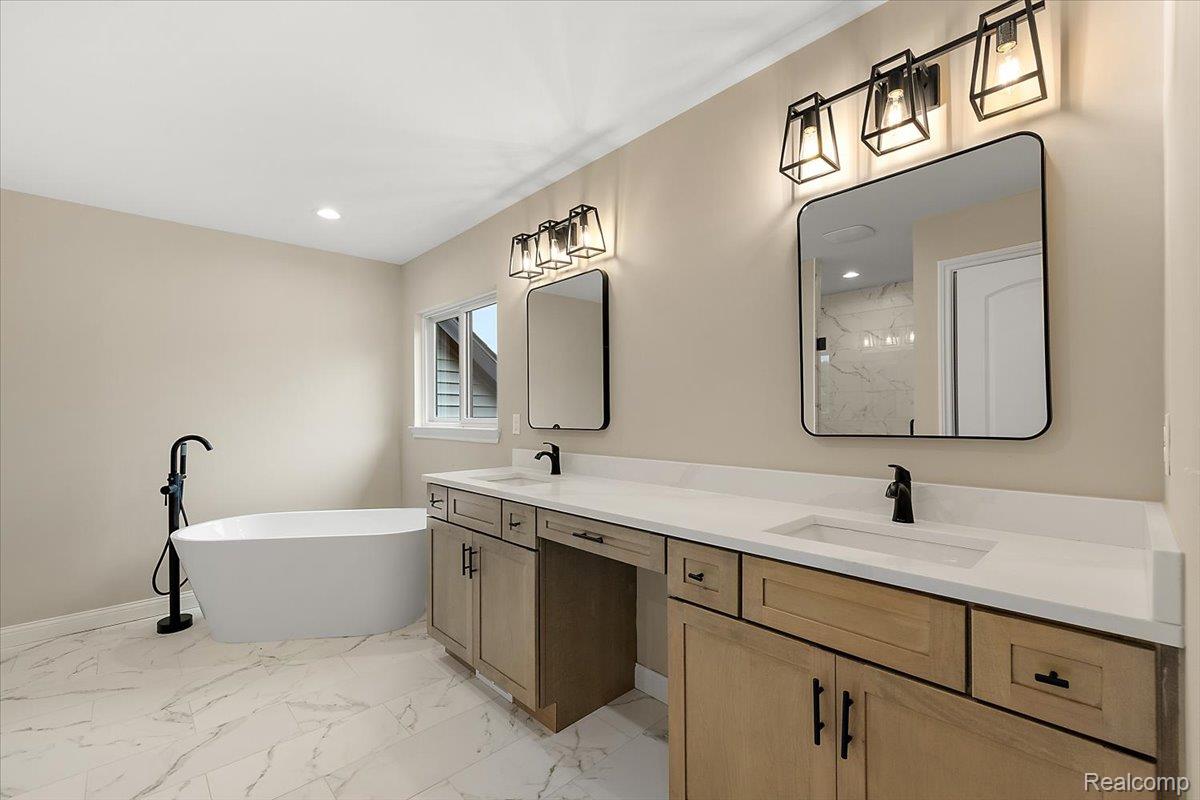 49241 London Bridge Drive Property Photo 31