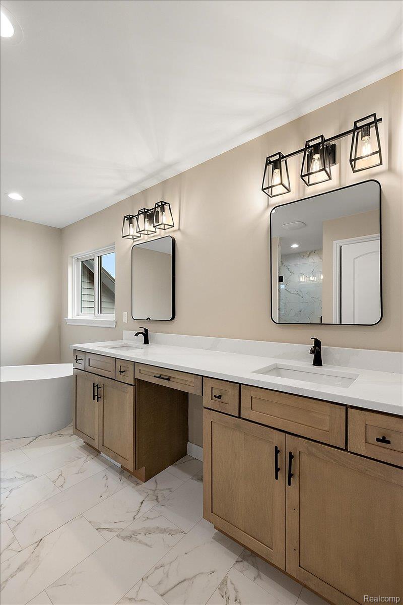 49241 London Bridge Drive Property Photo 32