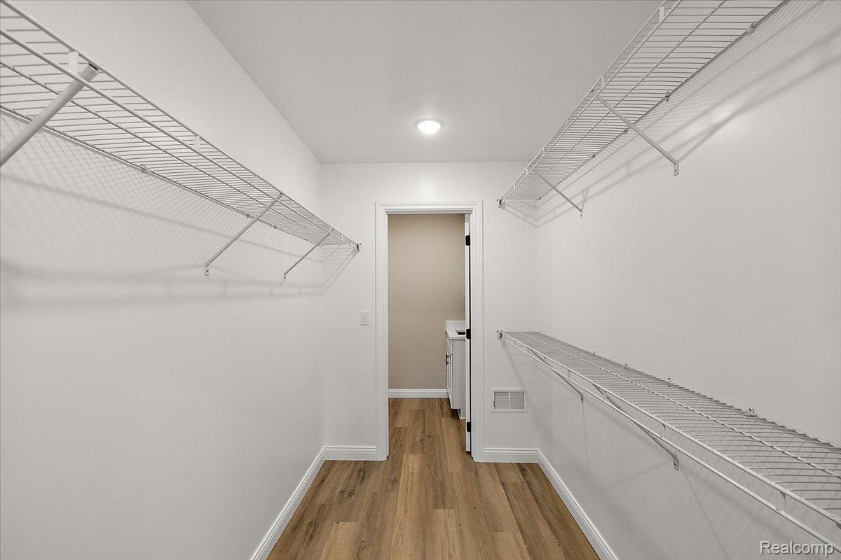 49241 London Bridge Drive Property Photo 36