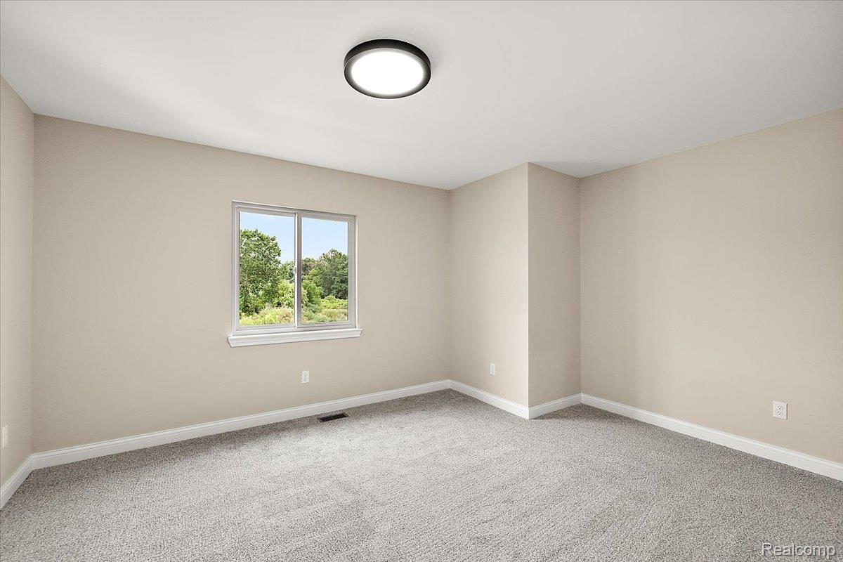 49241 London Bridge Drive Property Photo 41