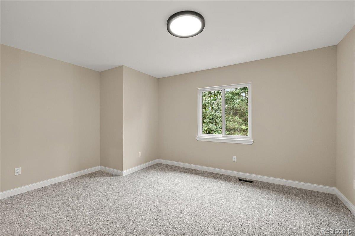 49241 London Bridge Drive Property Photo 47
