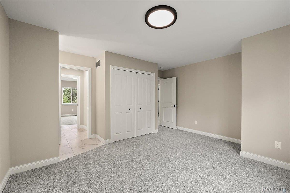 49241 London Bridge Drive Property Photo 48