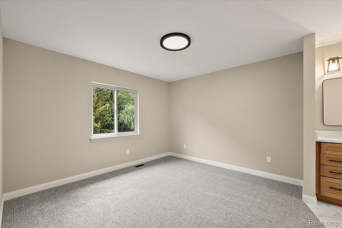 49241 London Bridge Drive Property Photo 49