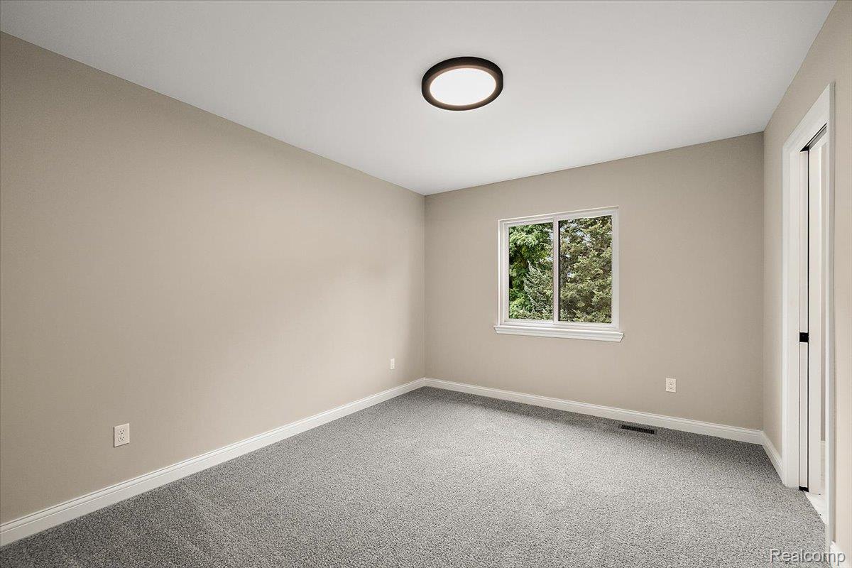 49241 London Bridge Drive Property Photo 50