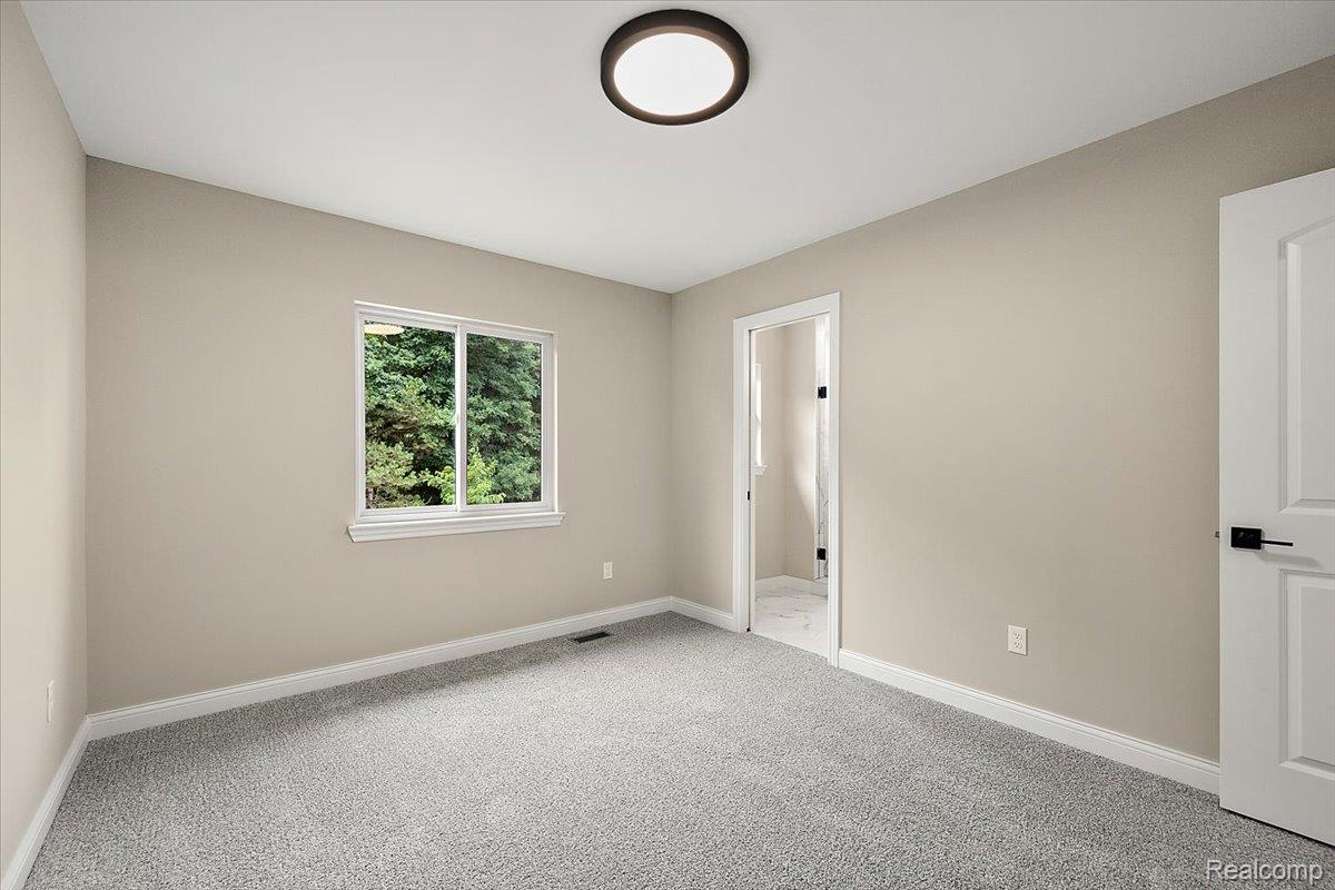49241 London Bridge Drive Property Photo 51