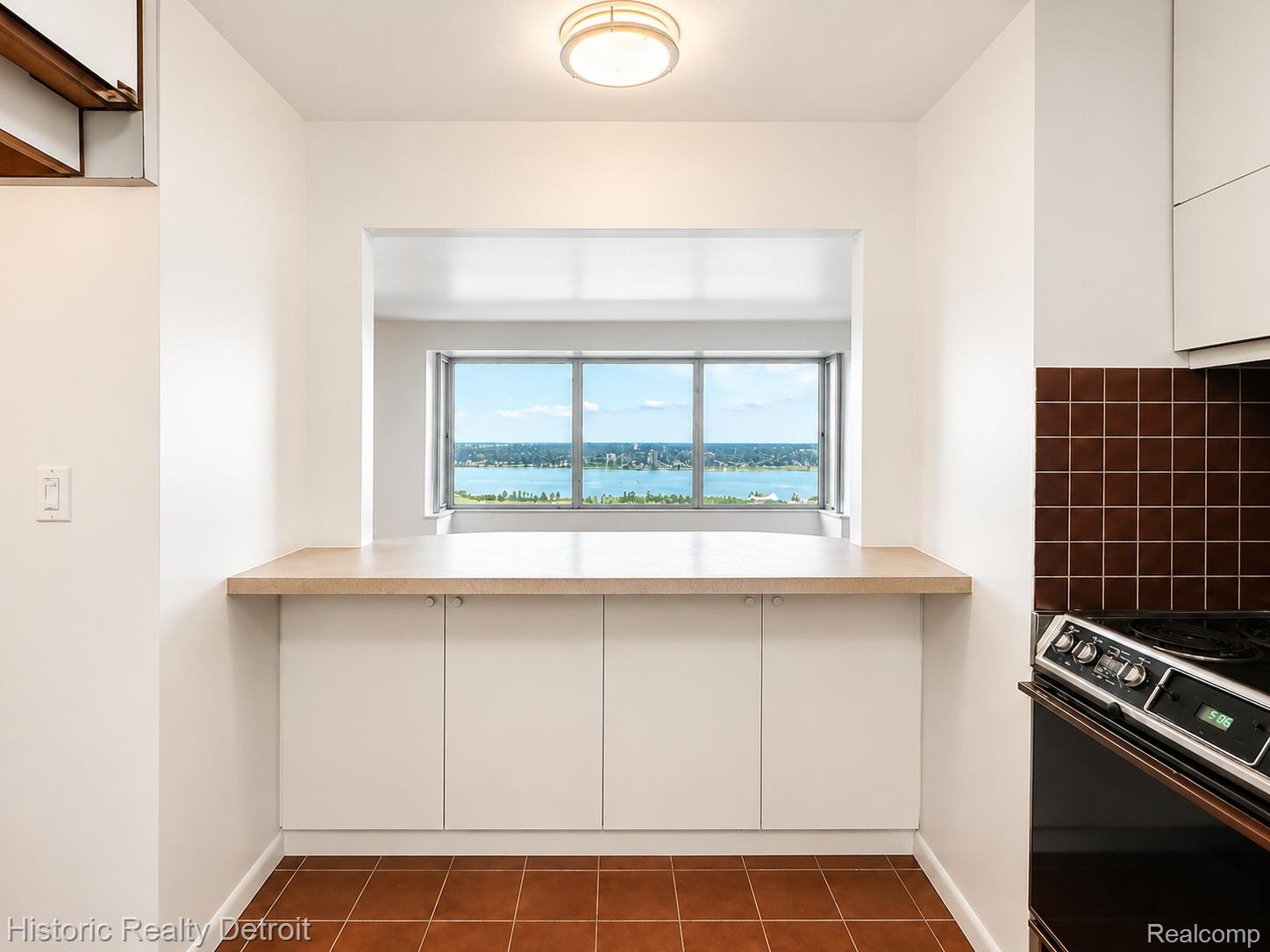 1300 E Lafayette 2102 Property Photo 10