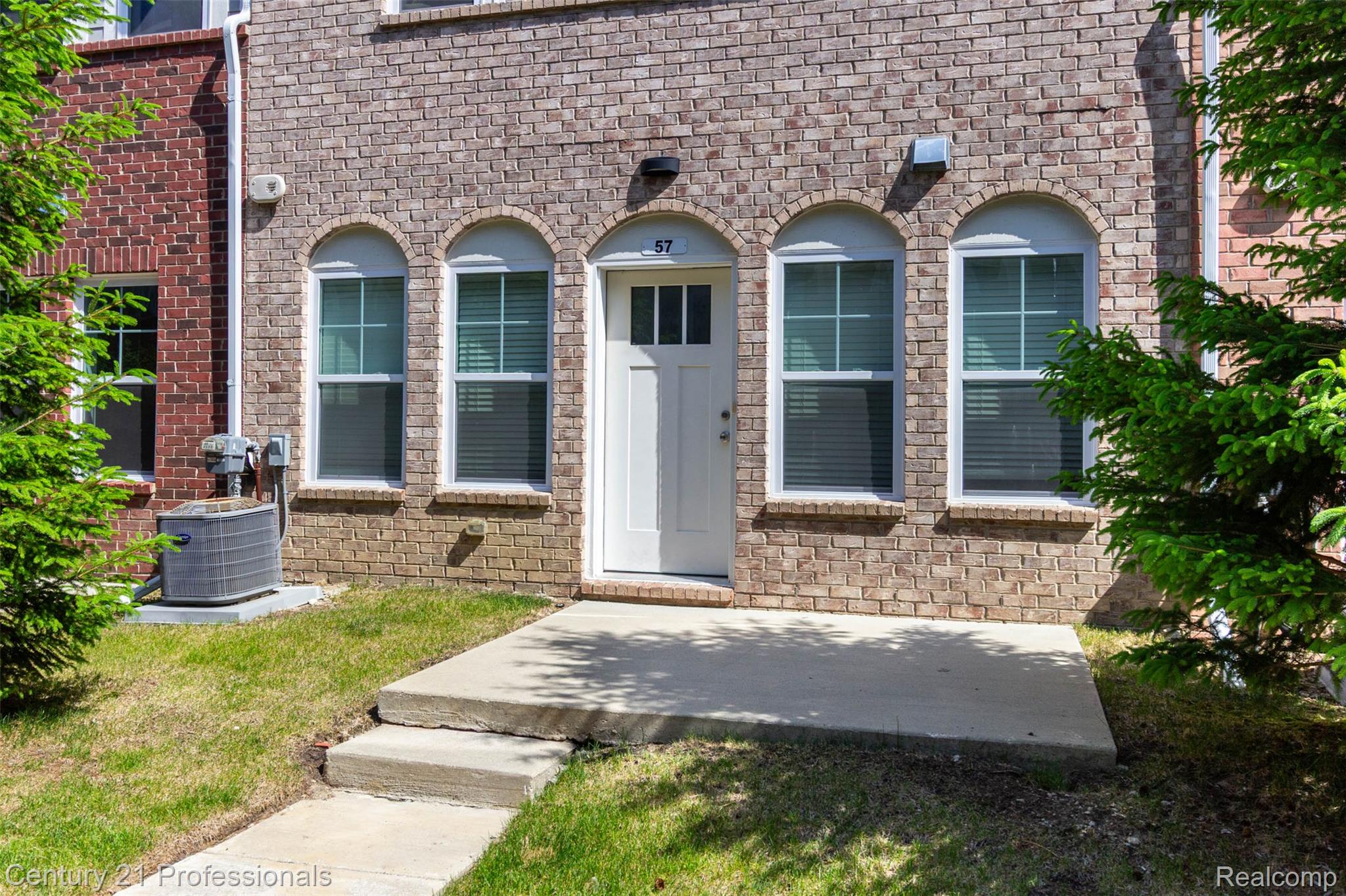 57 Kaprol Drive Property Photo 3