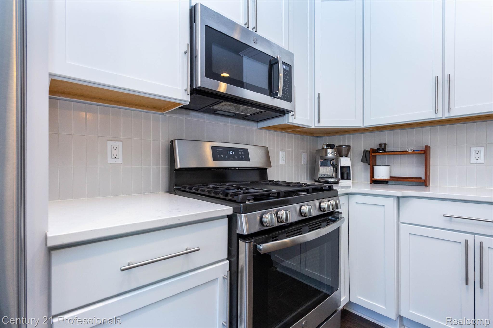57 Kaprol Drive Property Photo 16