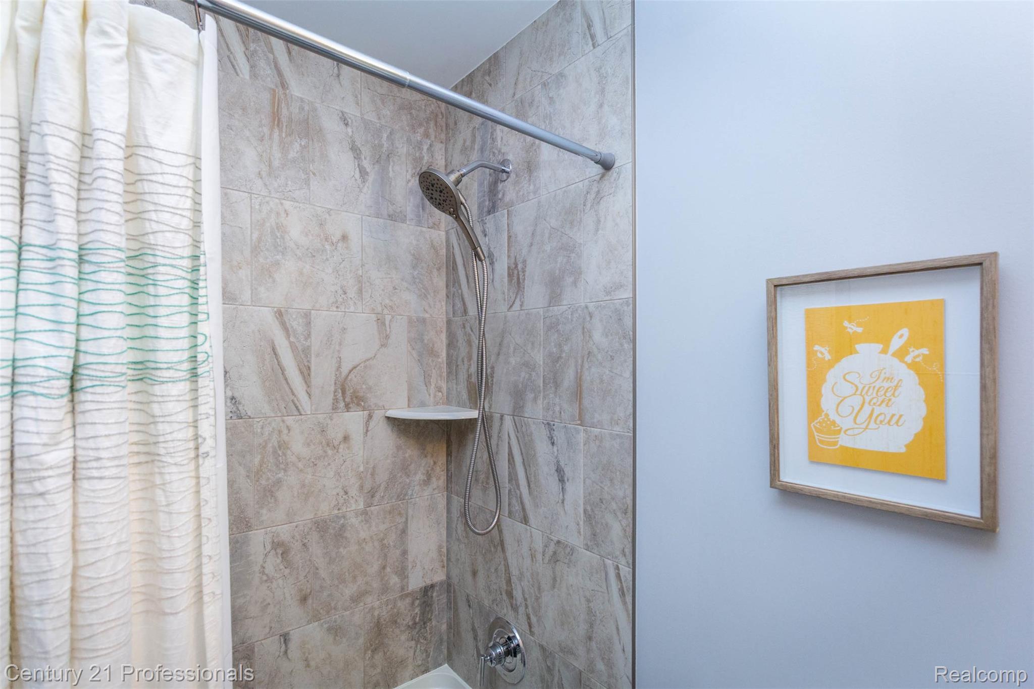 57 Kaprol Drive Property Photo 28