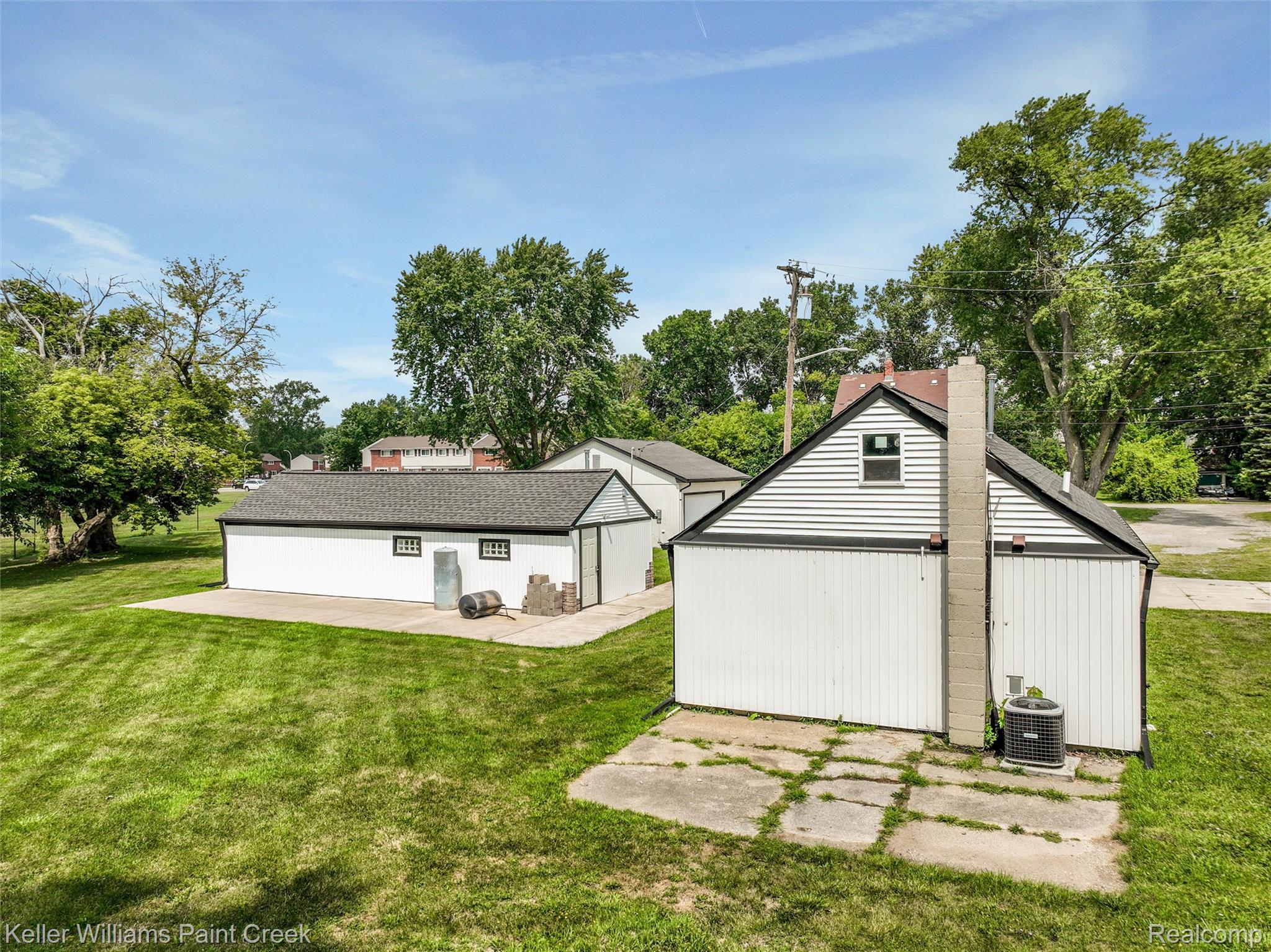 23880 Shook Road Property Photo 21
