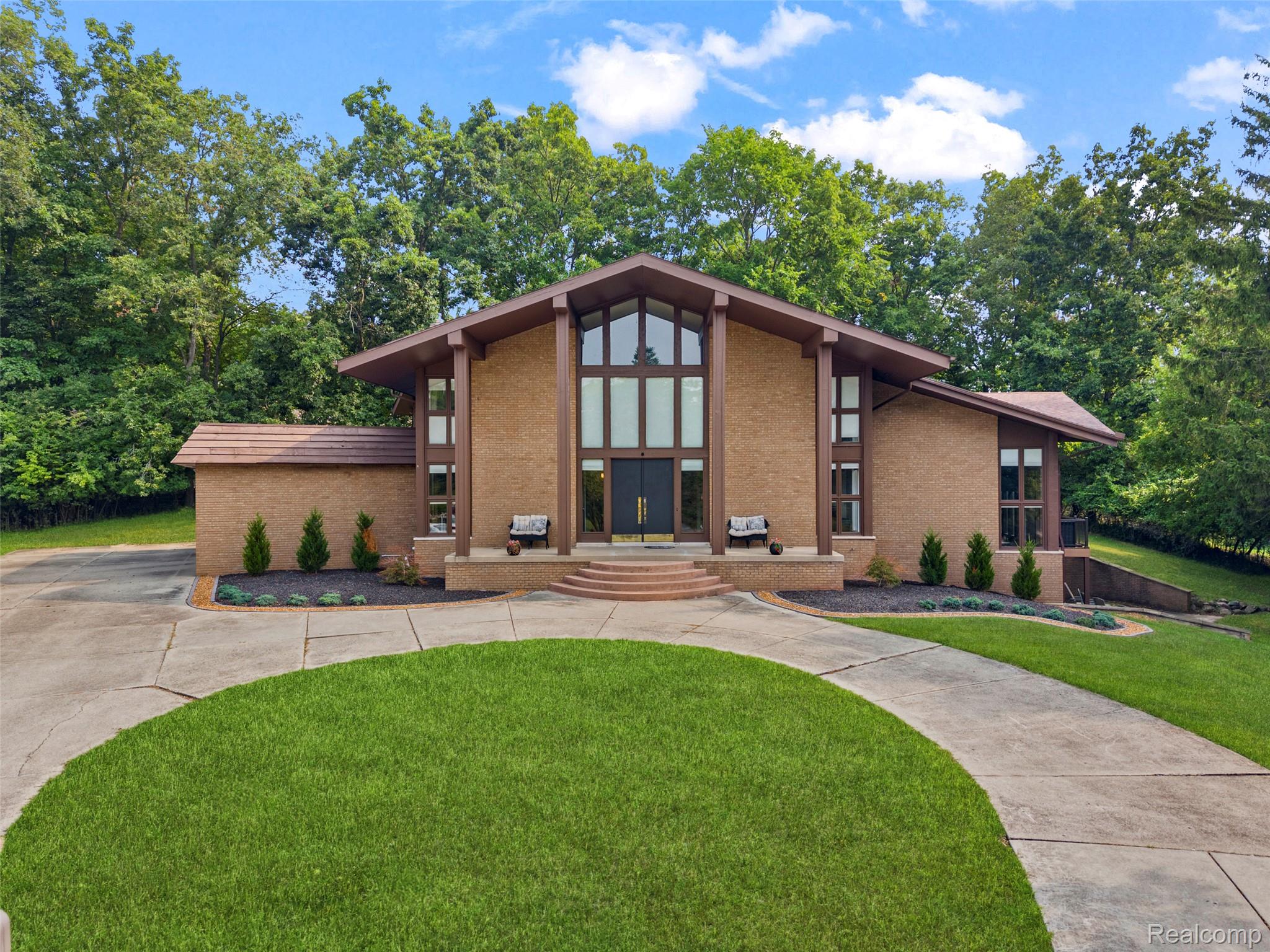 4994 Lake Bluff Road Road Property Photo 1
