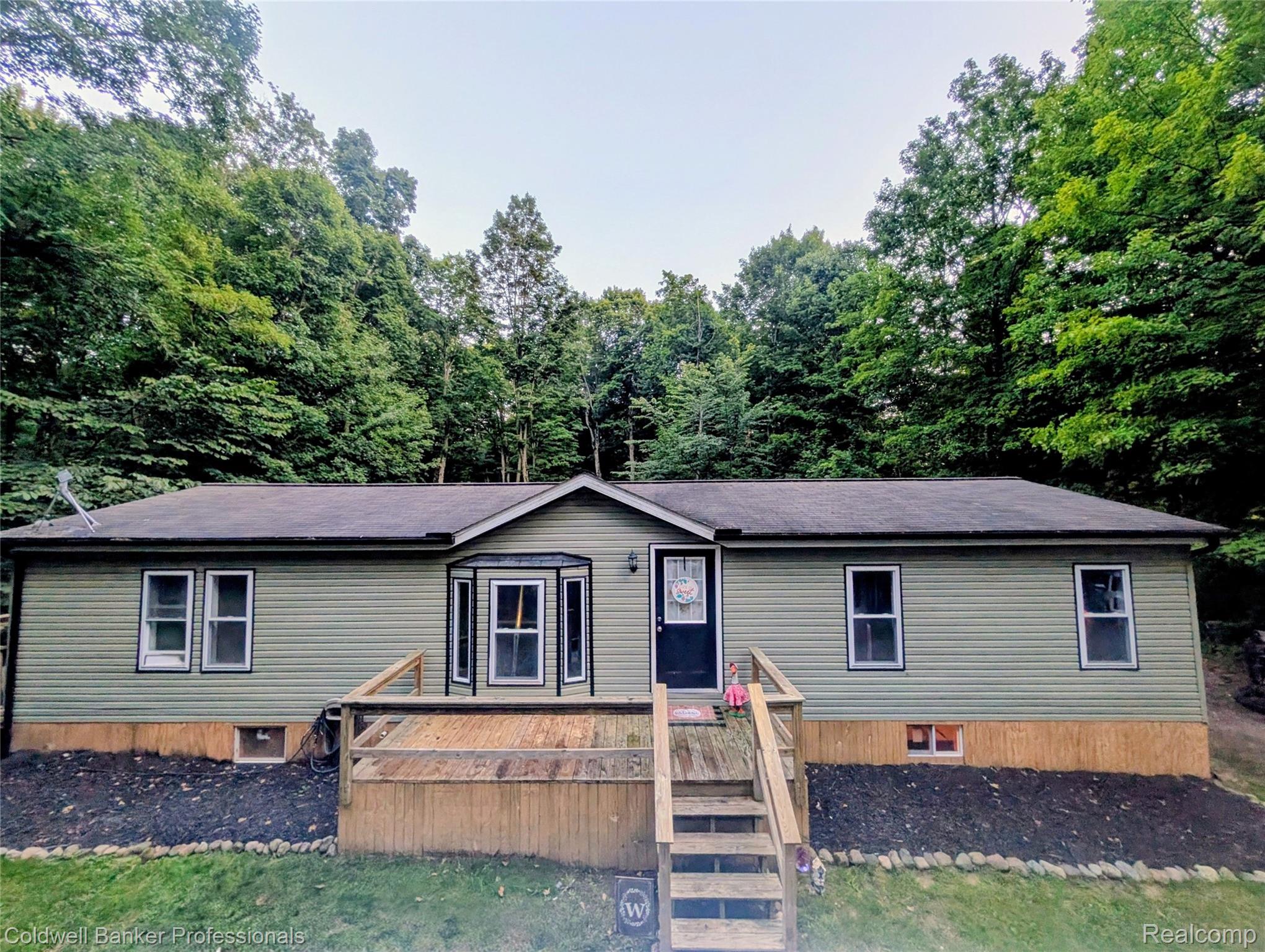 5323 English Road Property Photo 1