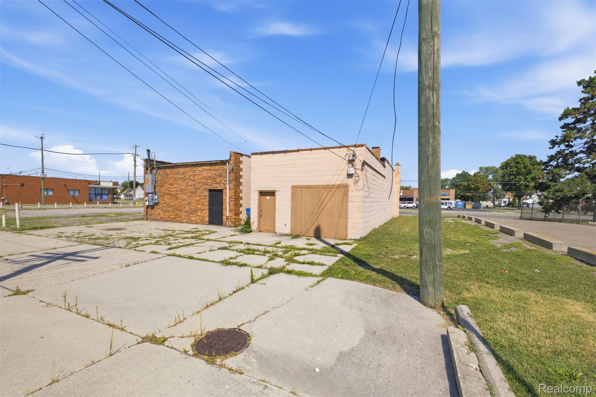 6901 Wyoming Avenue Property Photo 8