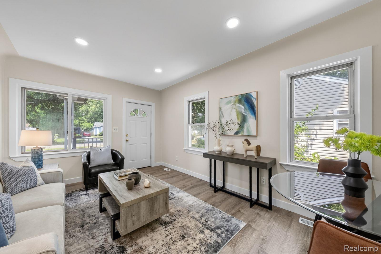 3330 Harris Street Property Photo 5