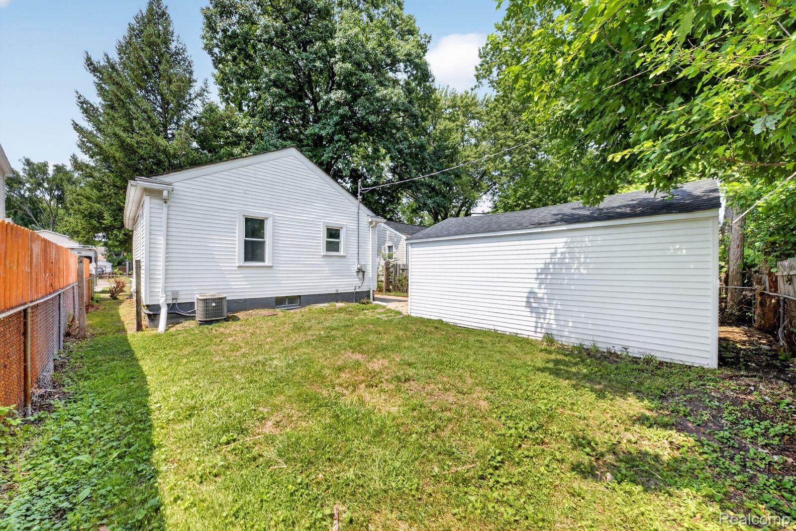 3330 Harris Street Property Photo 24