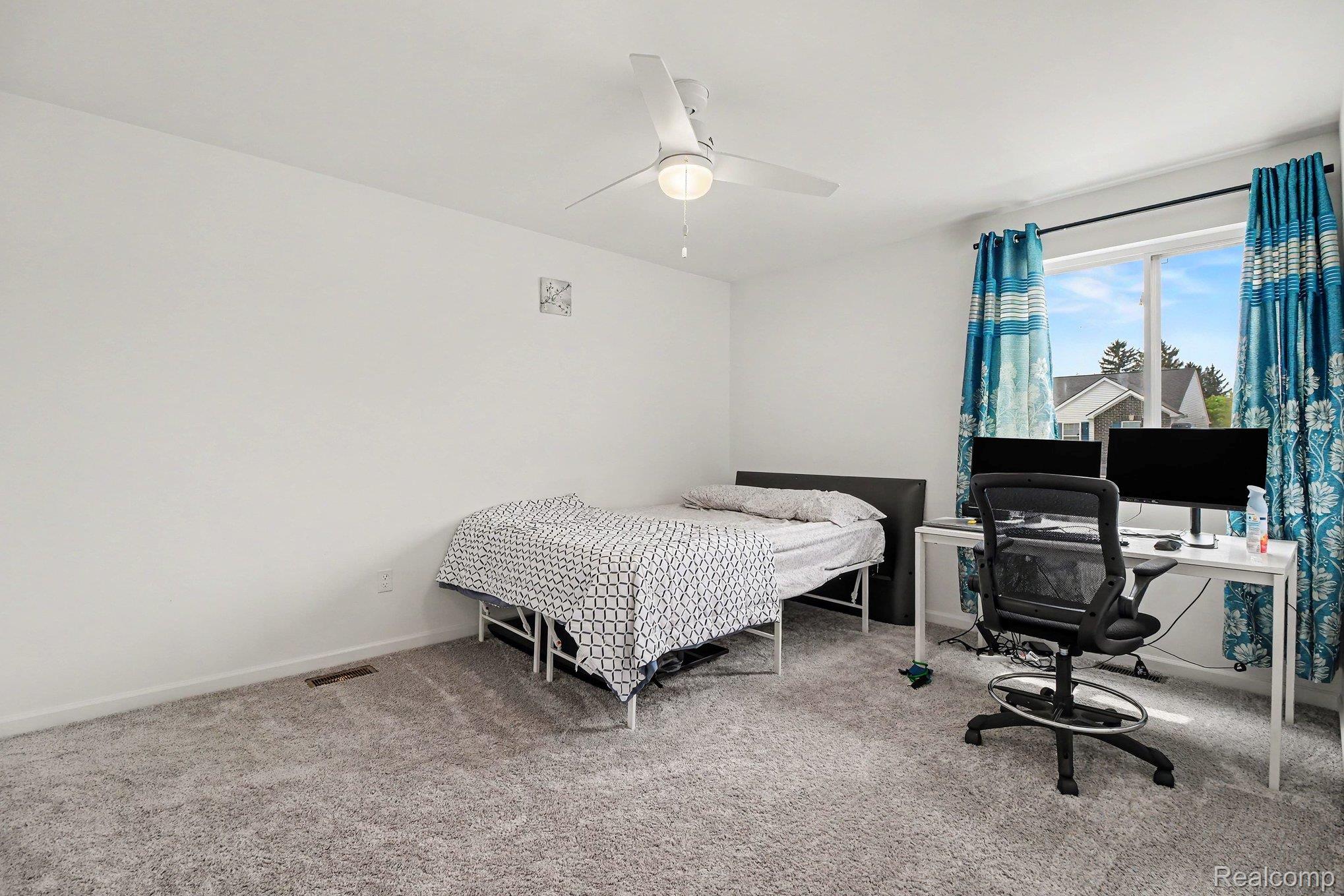 20847 Calabrese Drive Property Photo 14