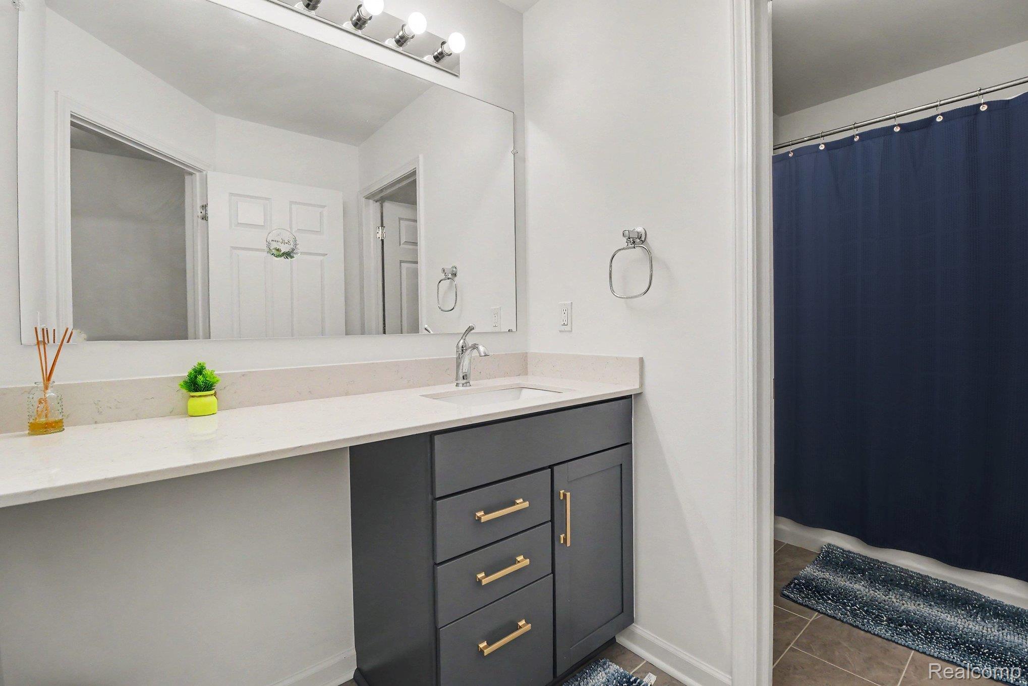 20847 Calabrese Drive Property Photo 17