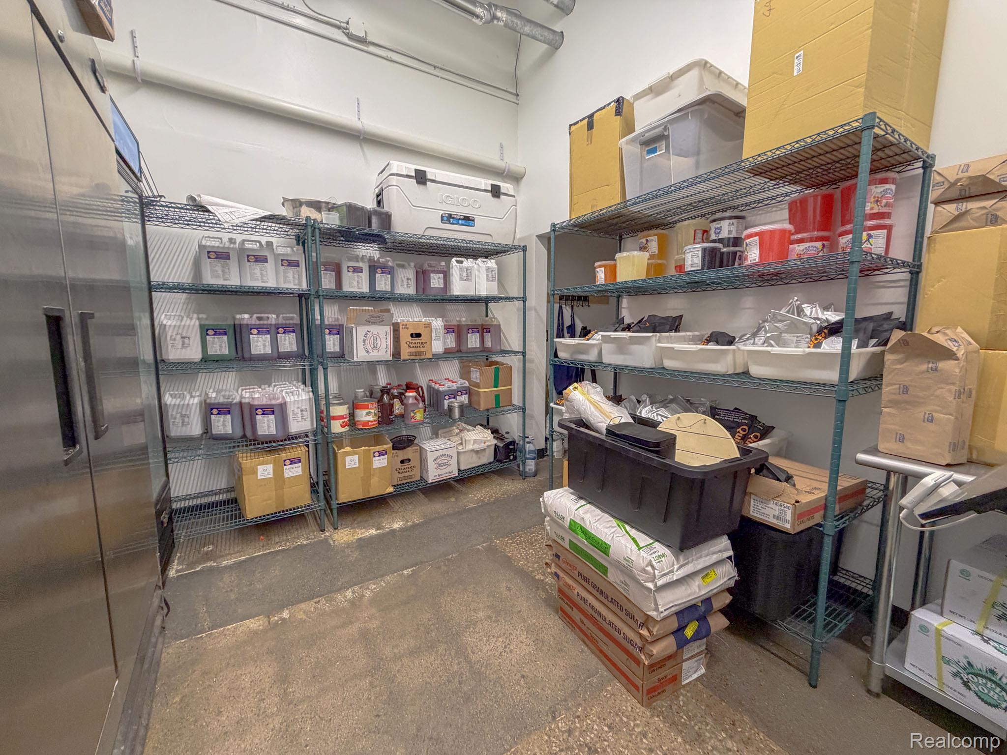 20261063157 Property Photo 14